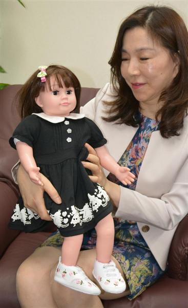 ５歳女児の関西弁人形「桃色花子」 意外な層に大ウケの理由（1/2ページ