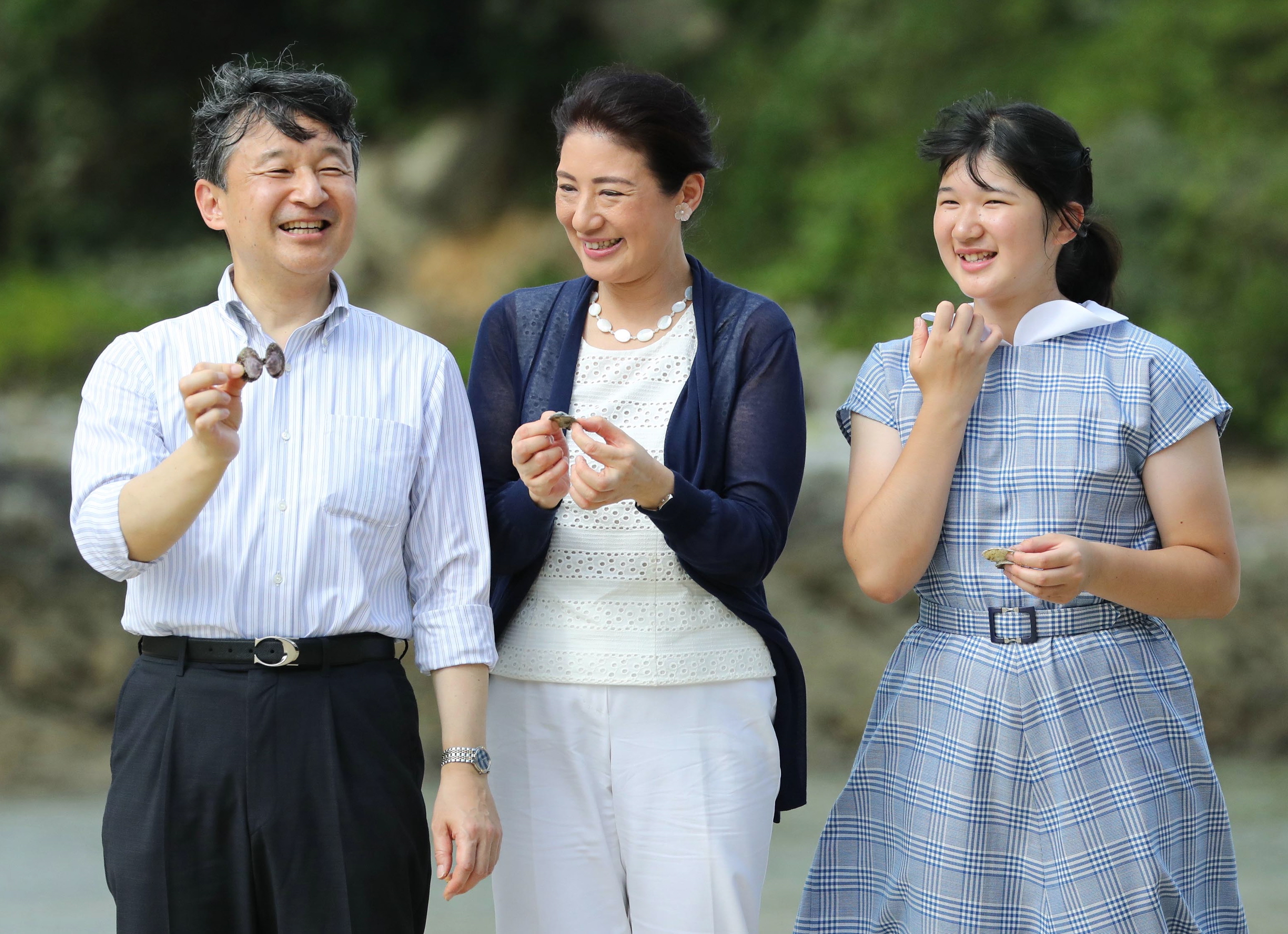 慈しみの歩み むつまじく 天皇、皇后両陛下ご成婚30年 - 産経ニュース