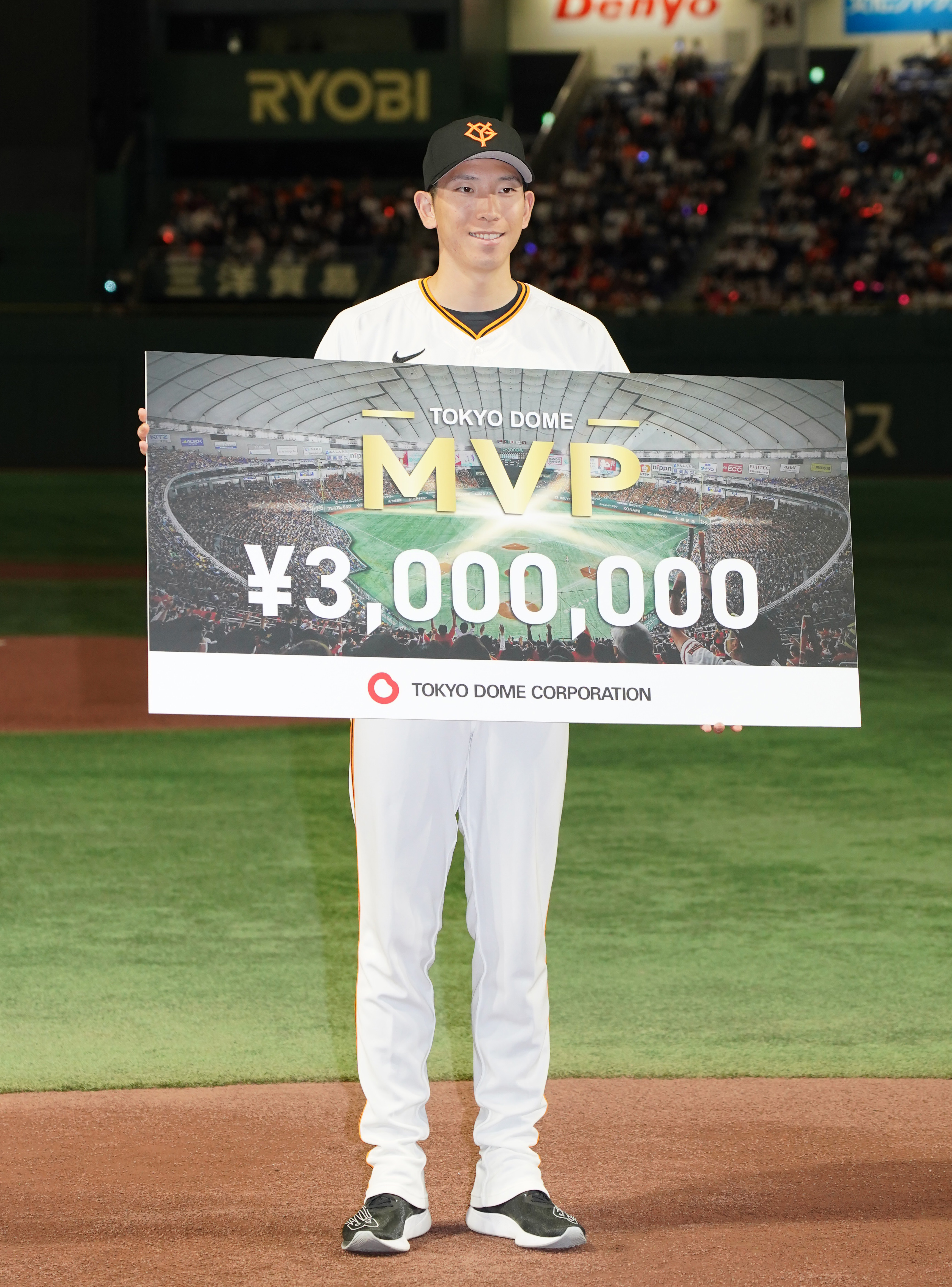 プロ野球チップス 金箔 巨人 阿部 上原 高橋 岡本 菅野 戸郷 岩隈 丸