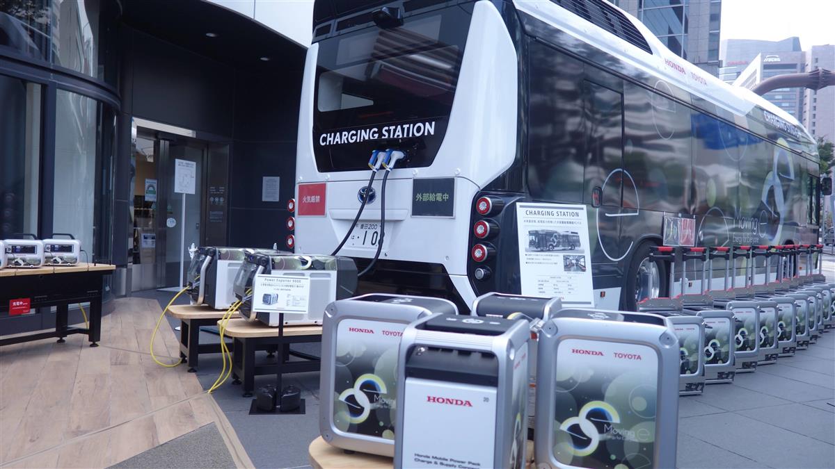 トヨタ水素バスとホンダバッテリーがタッグ 災害時に 動く発電所 産経ニュース