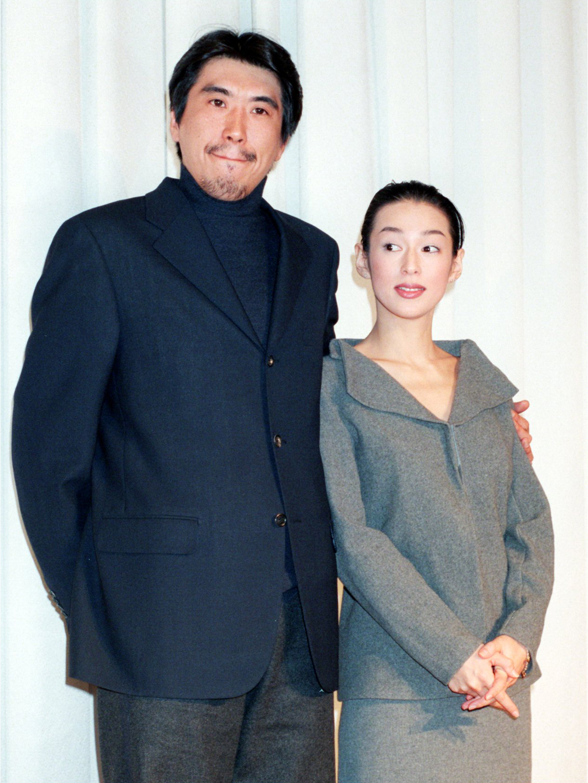 コレクション【入手困難】　1998年　スポーツ新聞完品　石橋貴明　鈴木保奈美　結婚