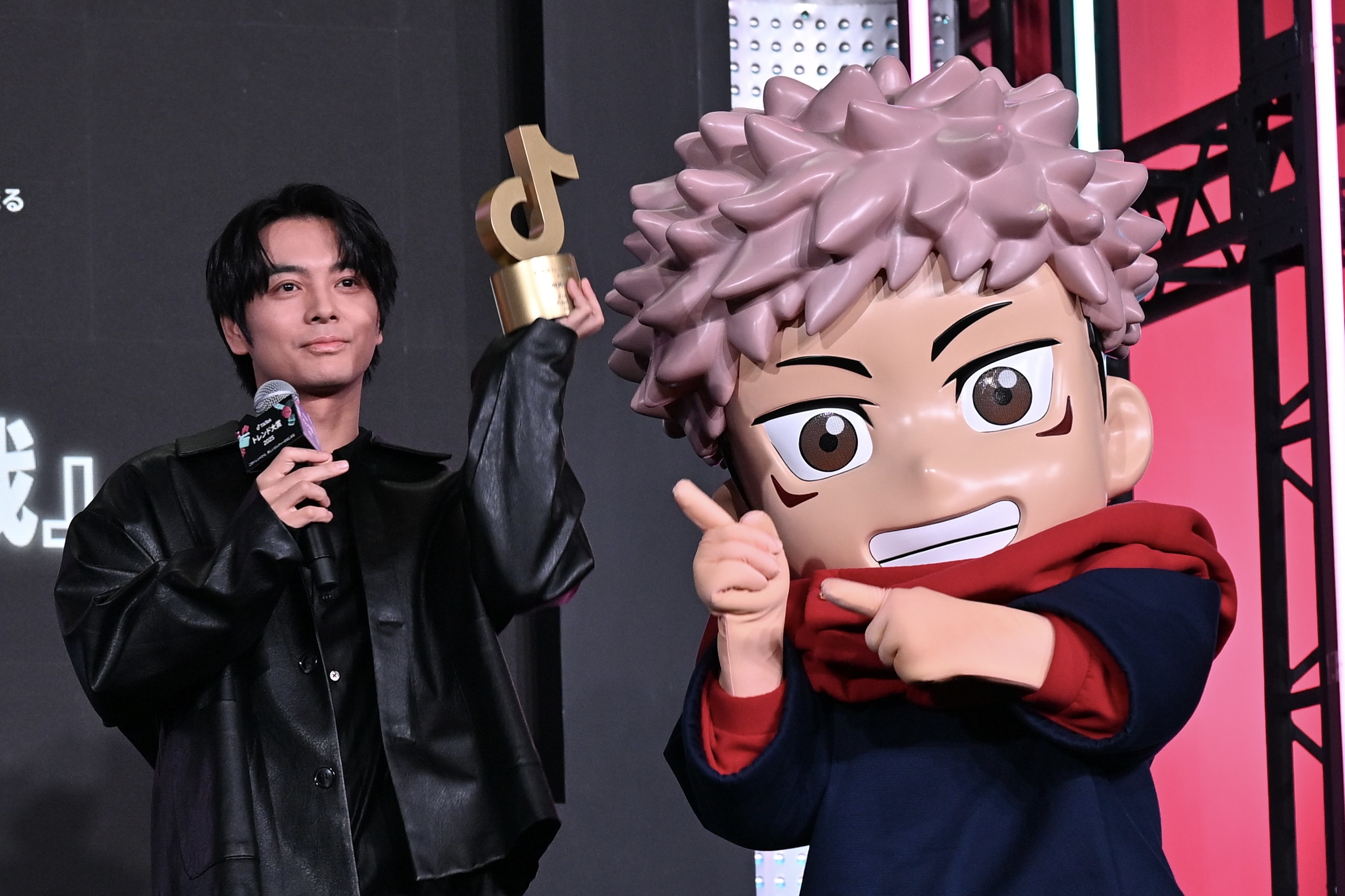 動画】TikTokトレンド大賞にアニメ「呪術廻戦」 とき宣、m-floも受賞