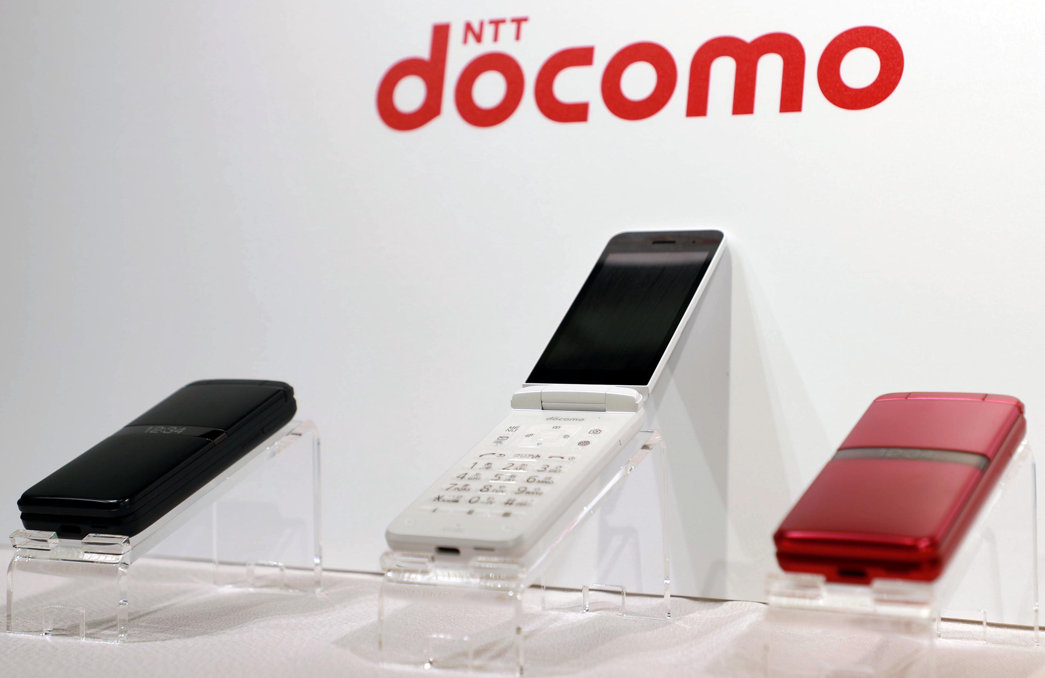 環境配慮スマホにカメラ付きキッズケータイ NTTドコモ「冬春商戦