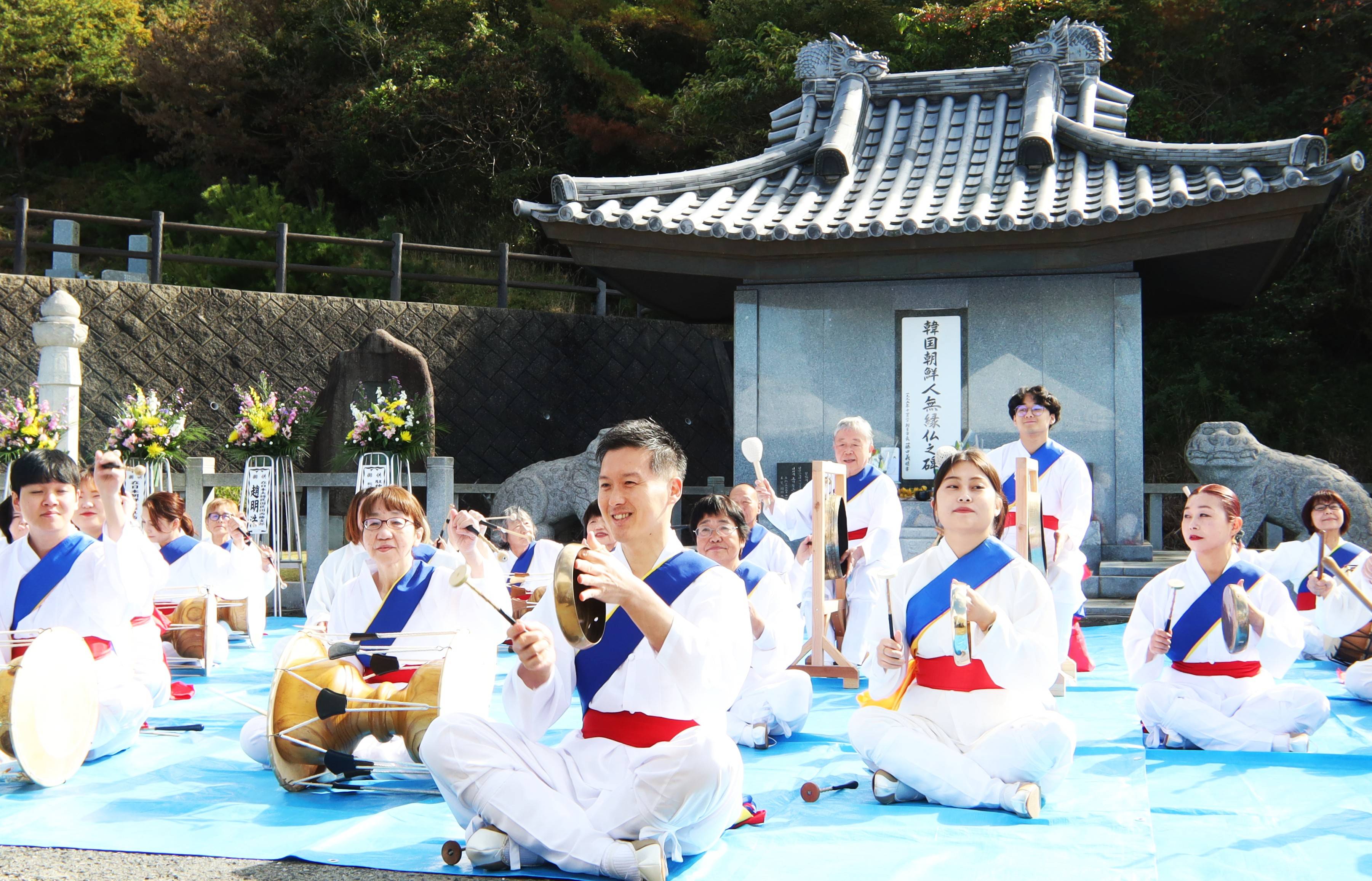 【中古】 在日朝鮮人社会における祭祀儀礼 平和の尊さ語り継ぐ 韓国朝鮮人無縁仏の慰霊祭 兵庫・相生 - 産経ニュース