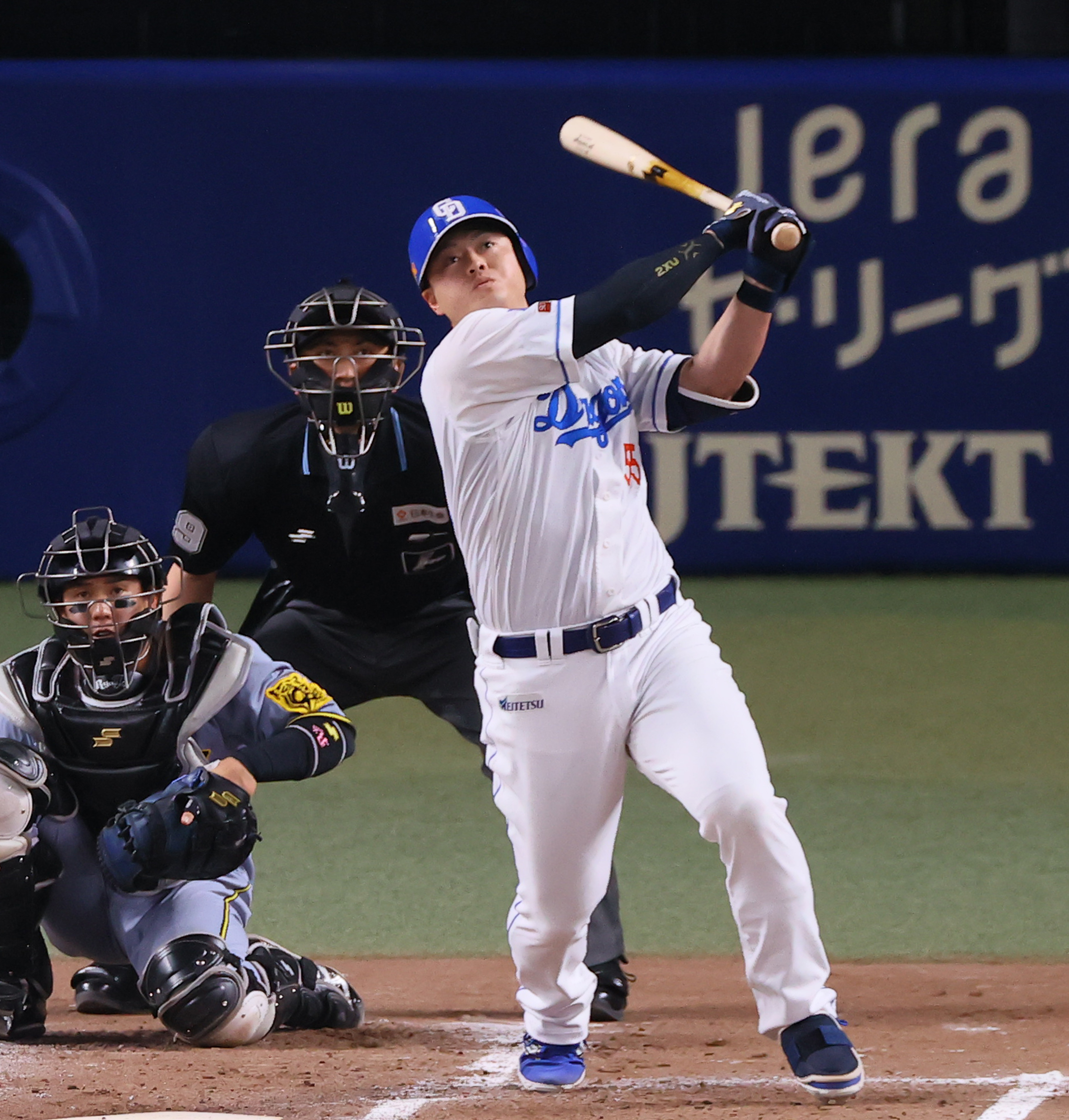 中日ドラゴンズ　細川成也　直筆サインボール　NPB 試合球　公認球　新背番号 中日ドラゴンズ 細川成也選手♯55 直筆サインボール NPB試合球 記念