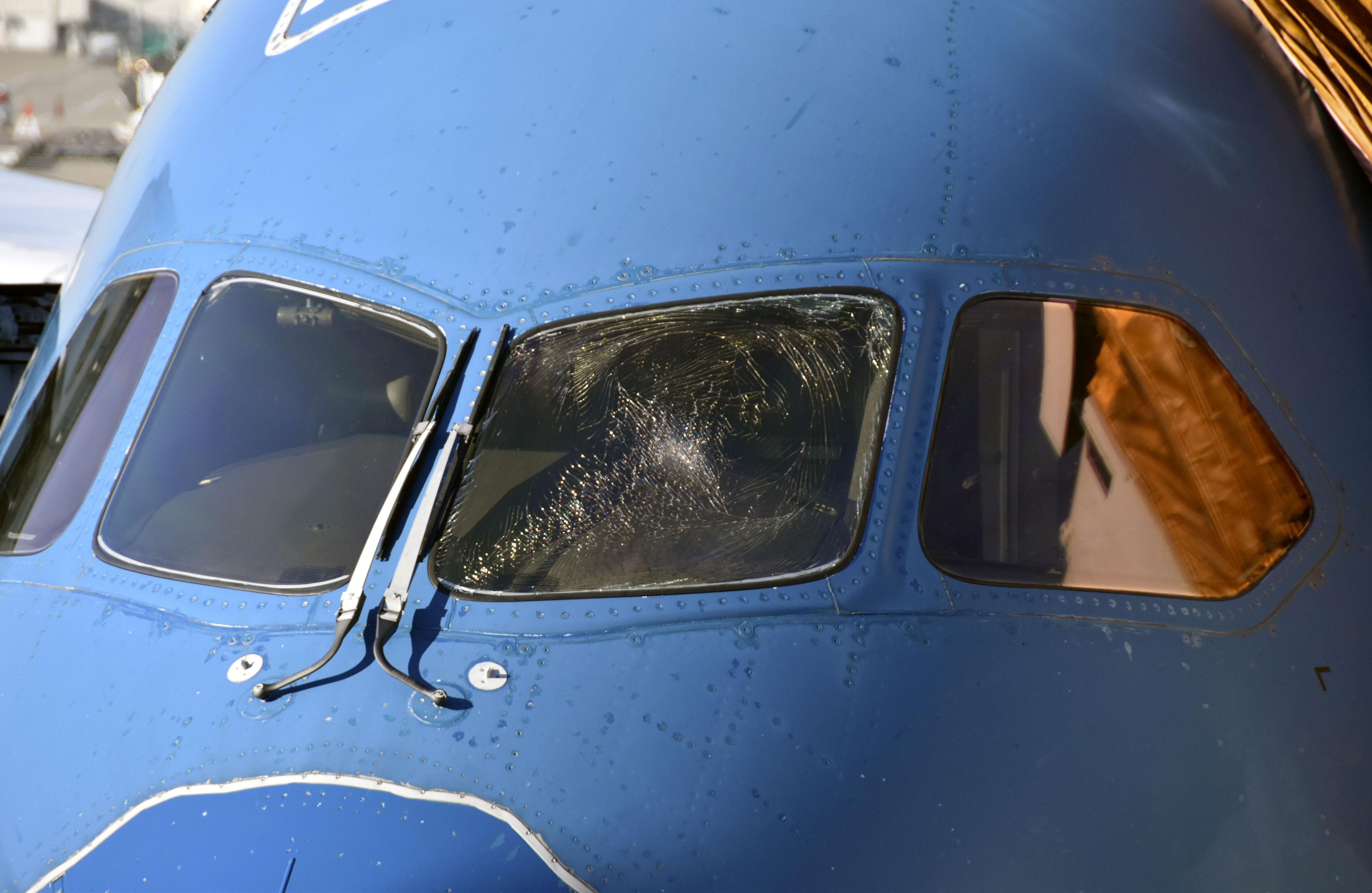 ベトナム航空機の窓にひび 成田へ飛行中、けが人なし - 産経ニュース