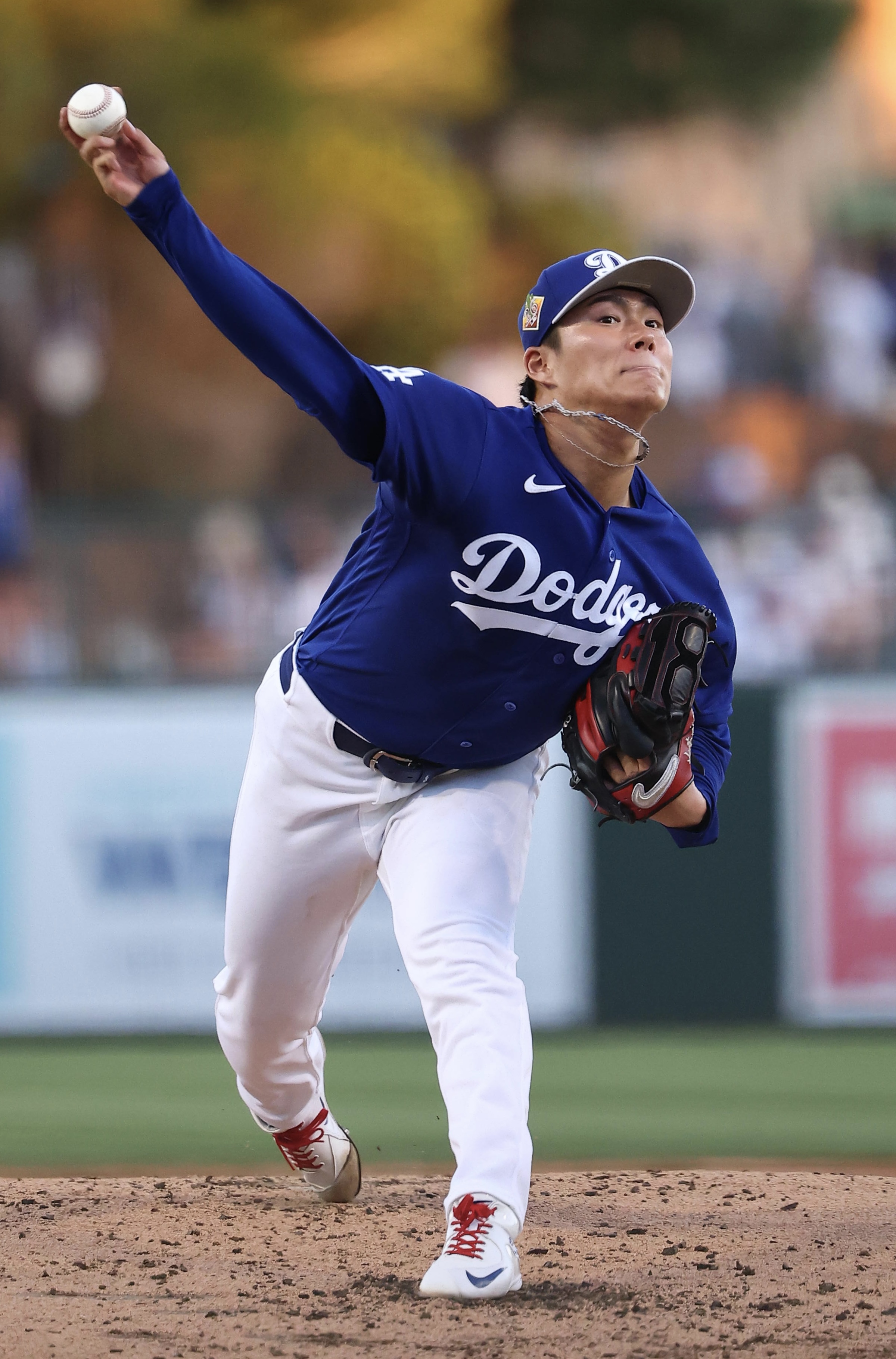 MLB】山本由伸5回無失点7K、最速156.7キロ計測 灼熱38度ナイターで圧巻