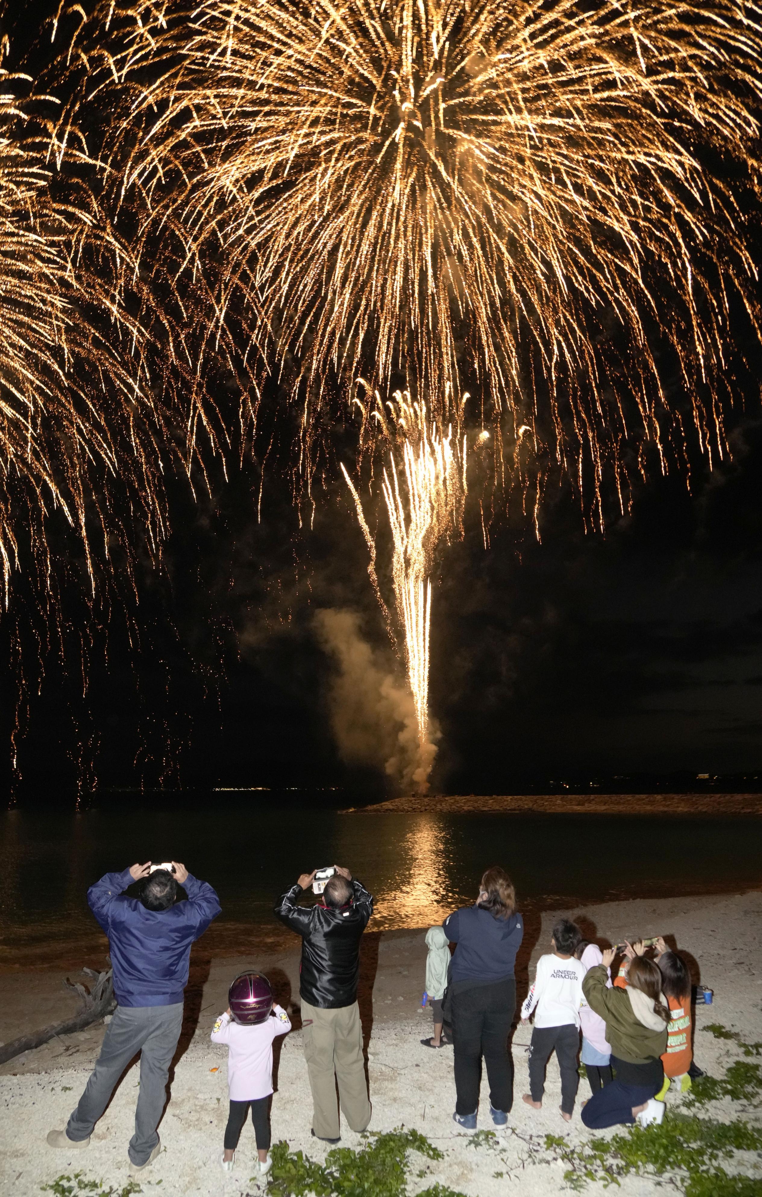 フォト特集 新庄監督 サプライズ花火大会開催 名護市や医療従事者に感謝 産経ニュース