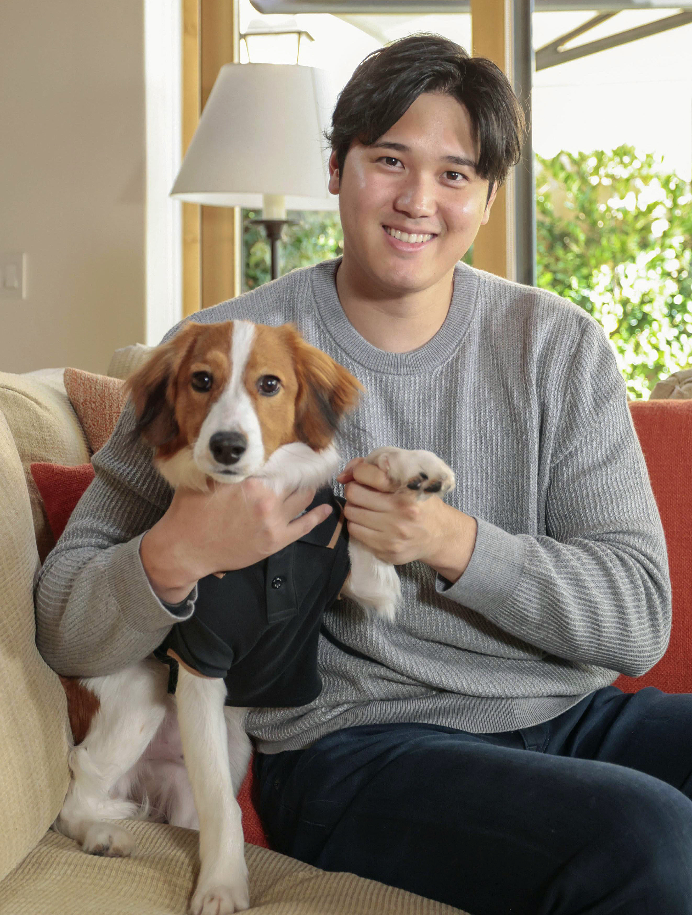大谷翔平の愛犬の名前は「デコピン」 ドジャース入団会見で公表 