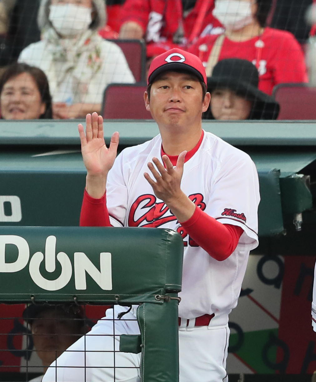 【鯉将一問一答】広島・新井監督が後半戦に向け「ファンの方にはもっとワクワクドキドキしてもらいたい」