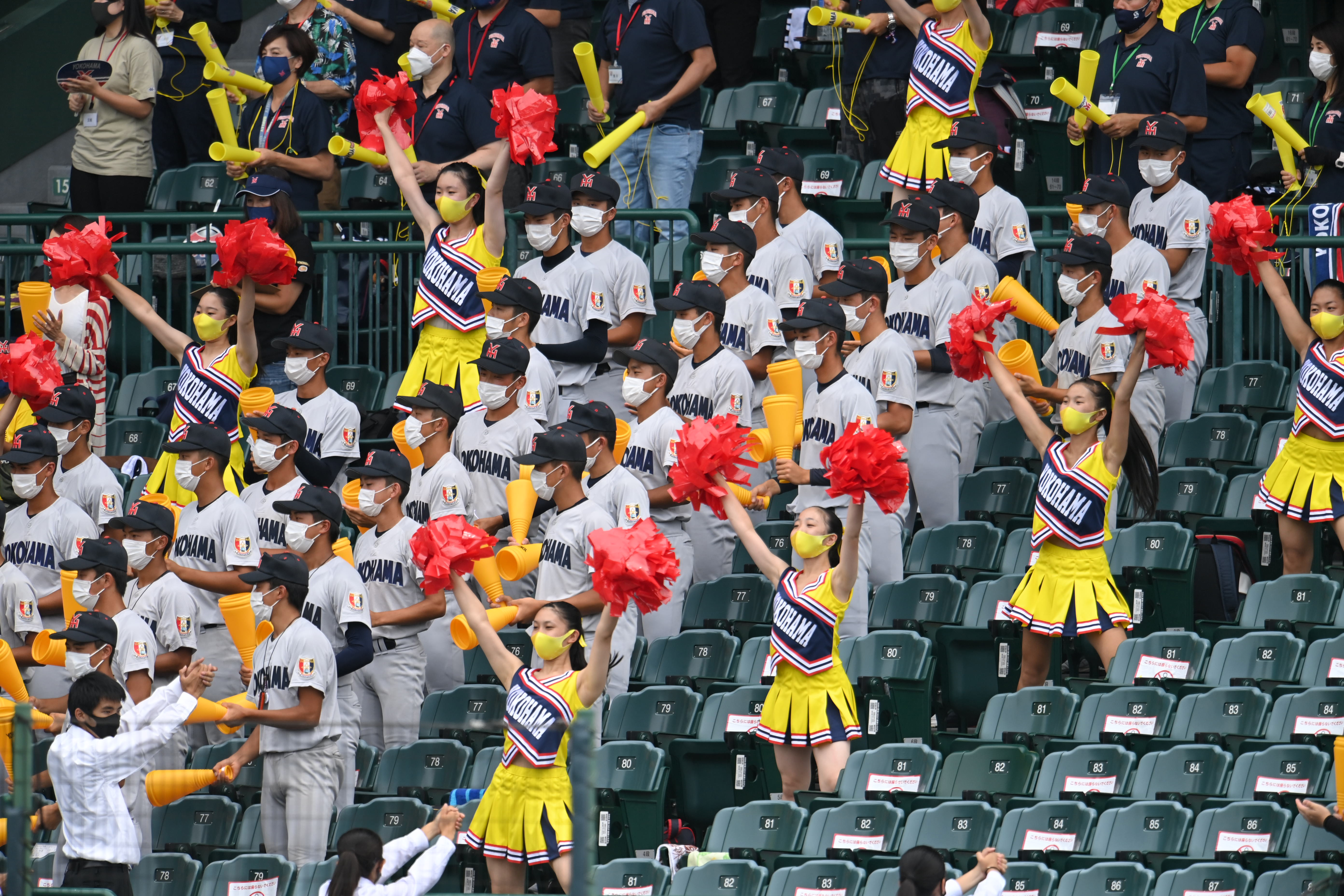 横浜高校 甲子園で初の チアガール にネット民 めっちゃ新鮮 共学化のメリットが チームは逆転サヨナラ３ランで劇的勝利 イザ