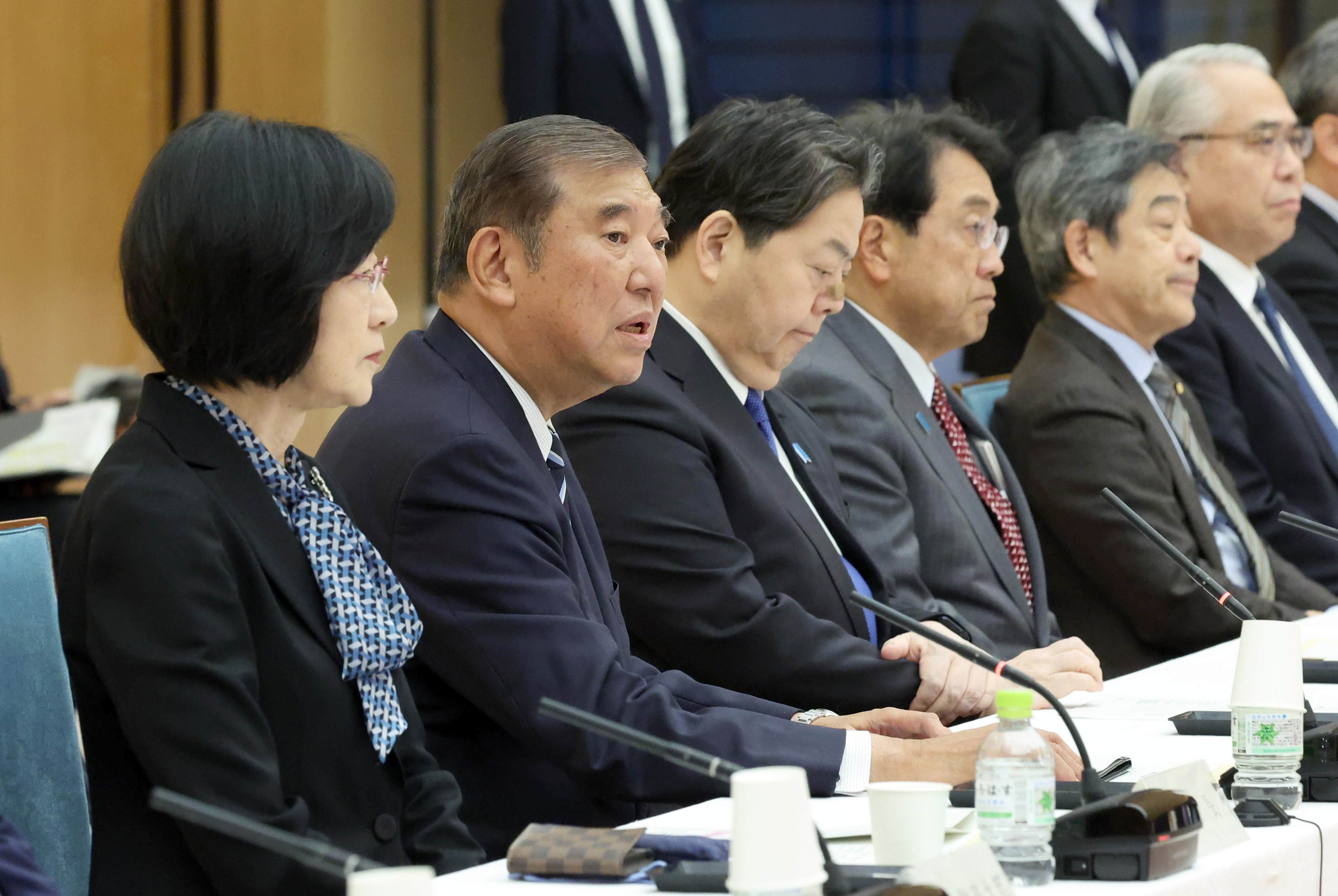 サラリーマン税制に異議あり! mqdefault.jpg