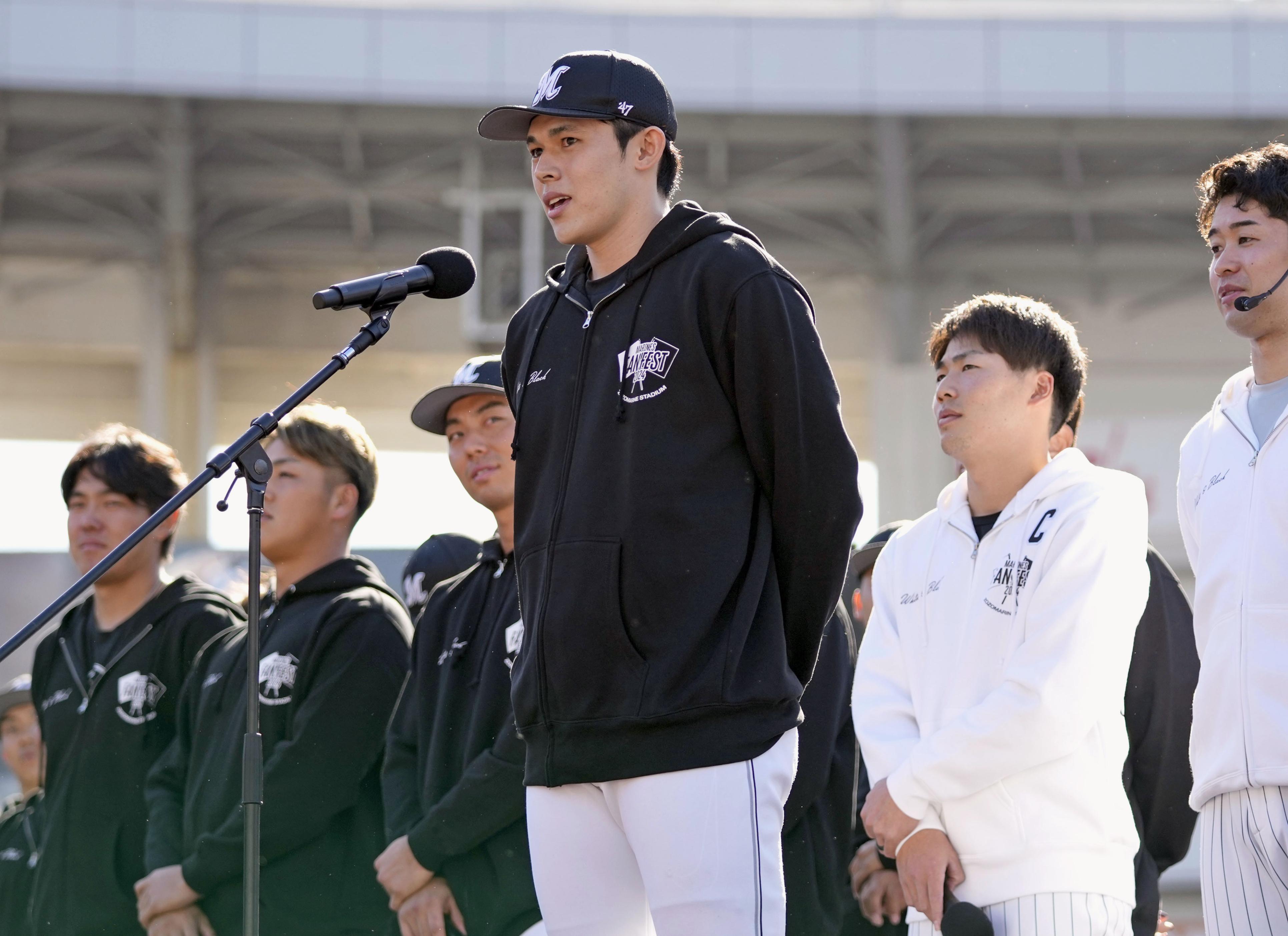 佐々木朗希のメジャー賛成か反対か ロッテファン感の来場者50人に緊急