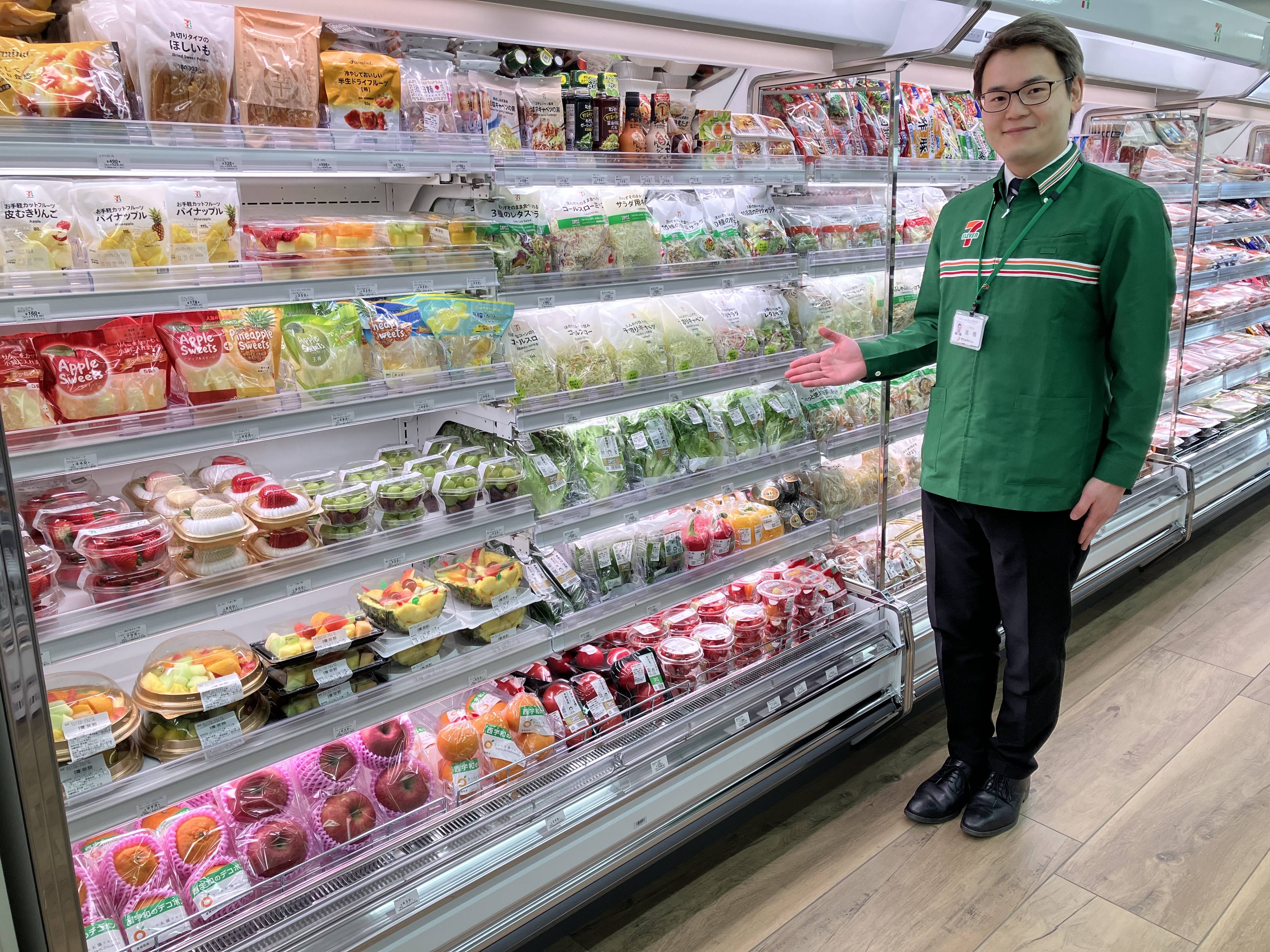 セブンがコンビニとスーパーを融合した新型店舗 生鮮食品や日常品も