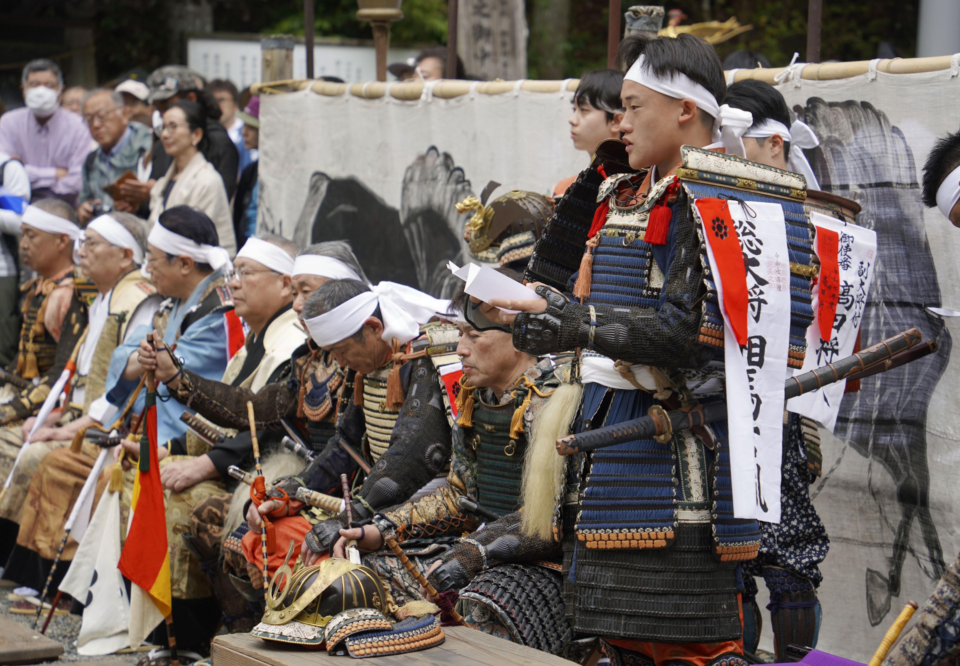 福島の相馬野馬追が開幕、戦国絵巻さながら武者出陣 女性の出場条件を