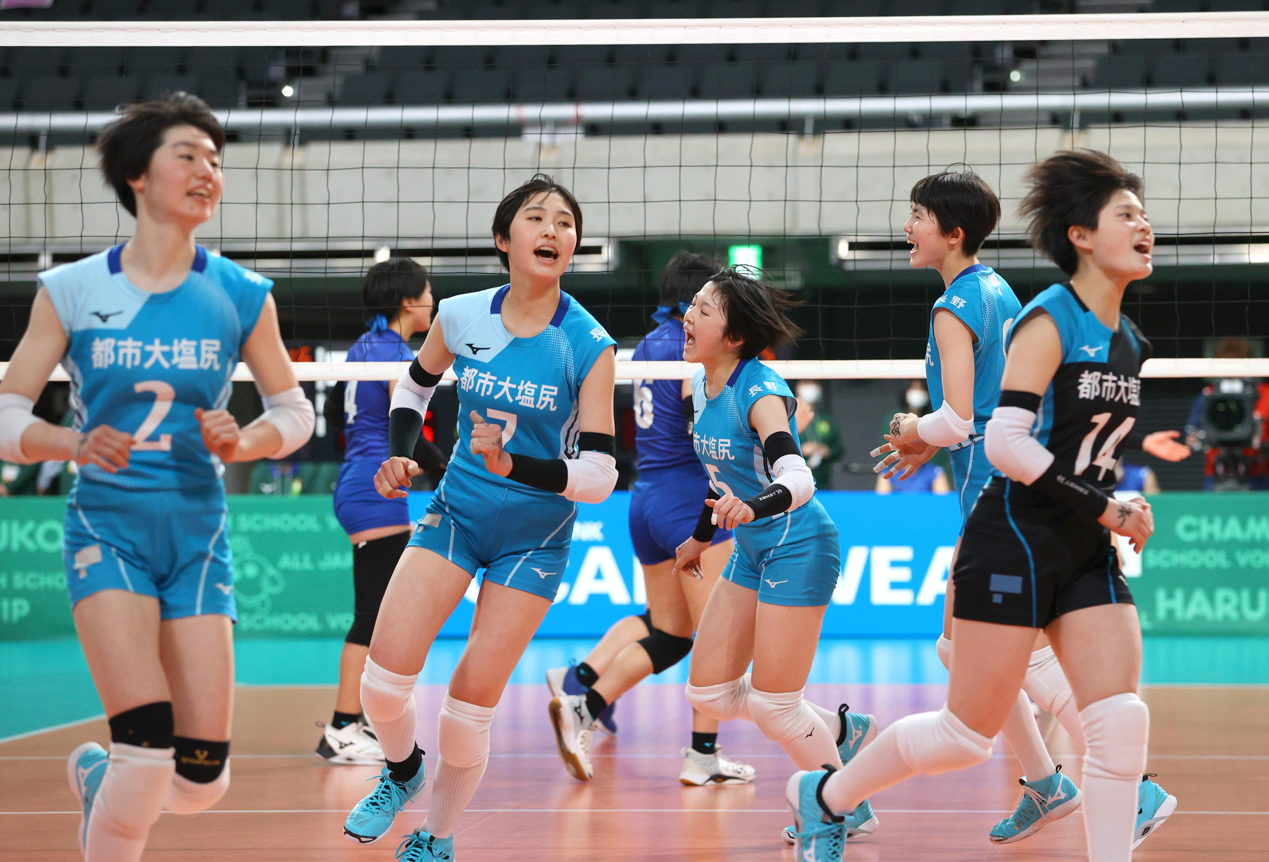 東京都市大塩尻、石川真佑からの応援メッセージで気合 ストレート勝ち