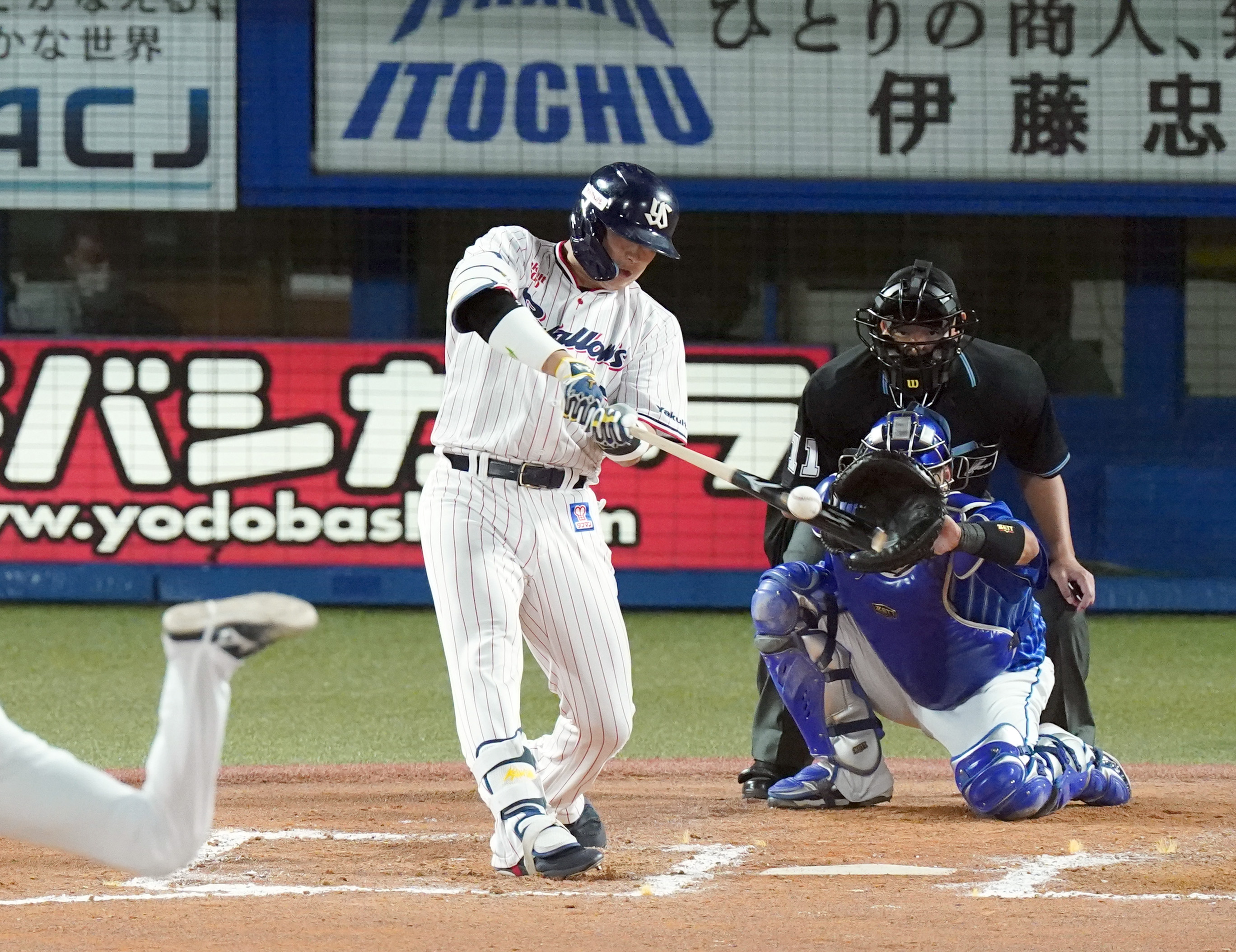 ヤクルト・村上宗隆が56号！ 日本選手のシーズン本塁打記録を更新