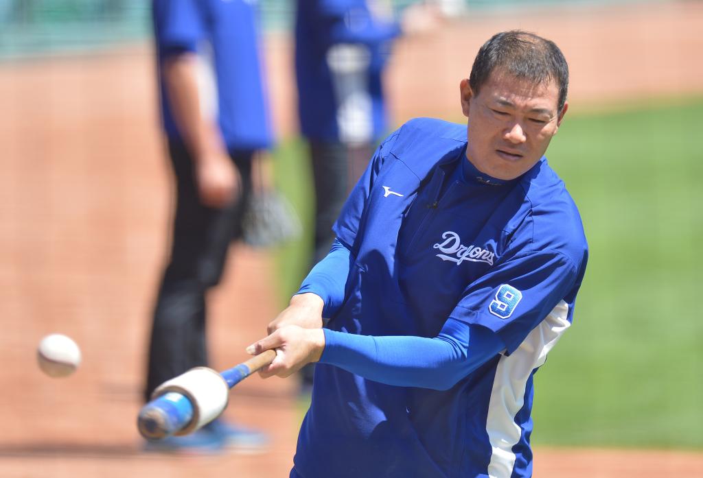 現役最年長、中日・福留孝介が引退 45歳、日米で活躍した強打者 星野