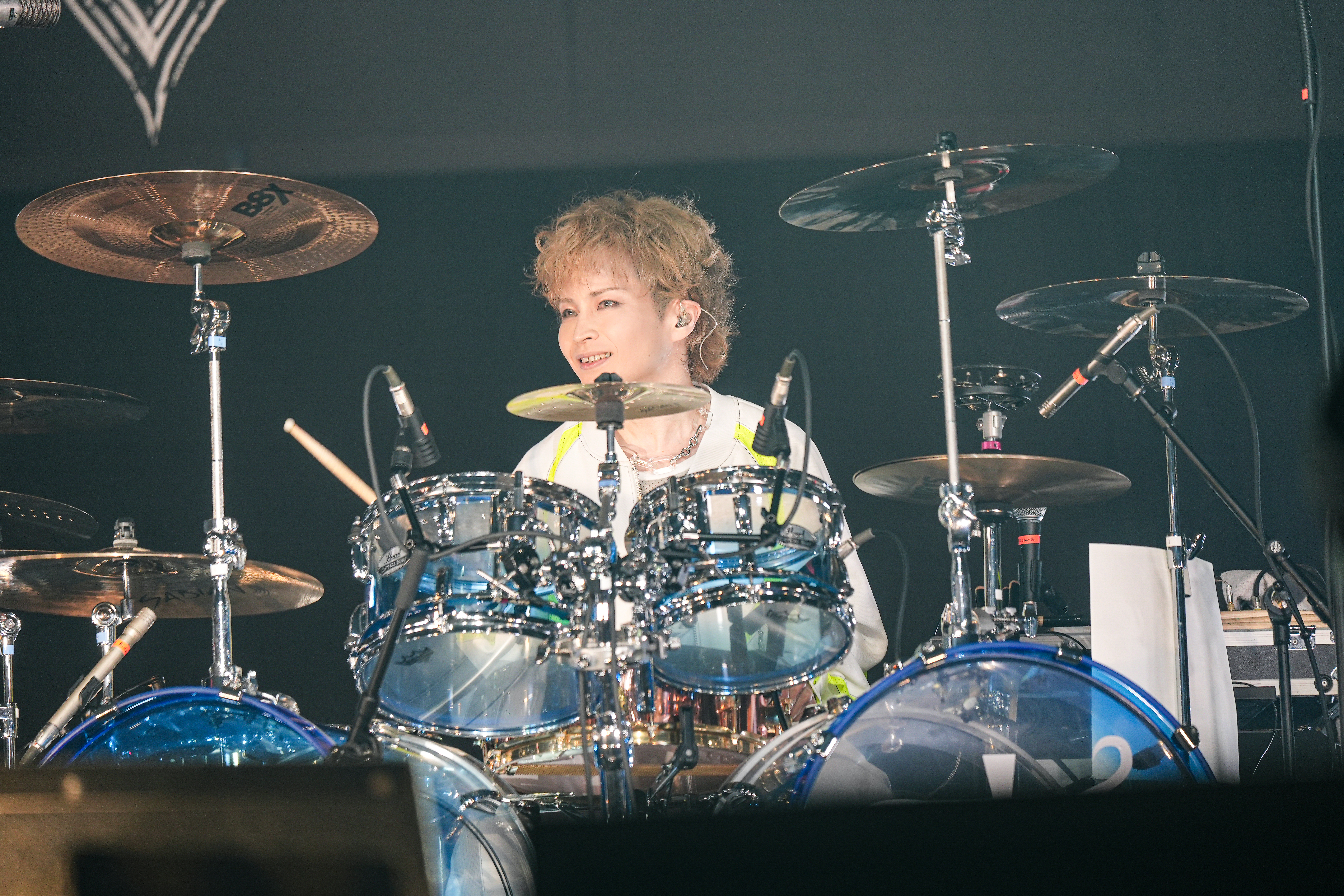 ラクリマクリスティー、12年ぶりの復活公演「ただいま」 亡きメンバー