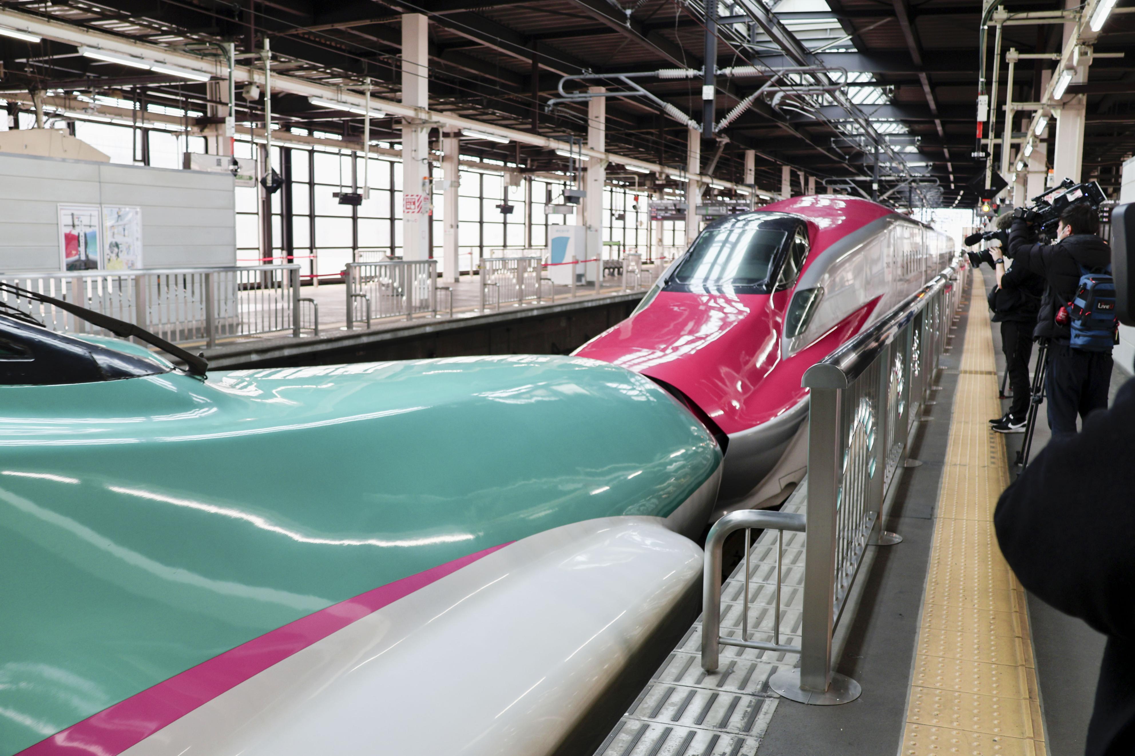 東北新幹線が試験走行 14日からの連結運転再開を前に 接合部にトラブル