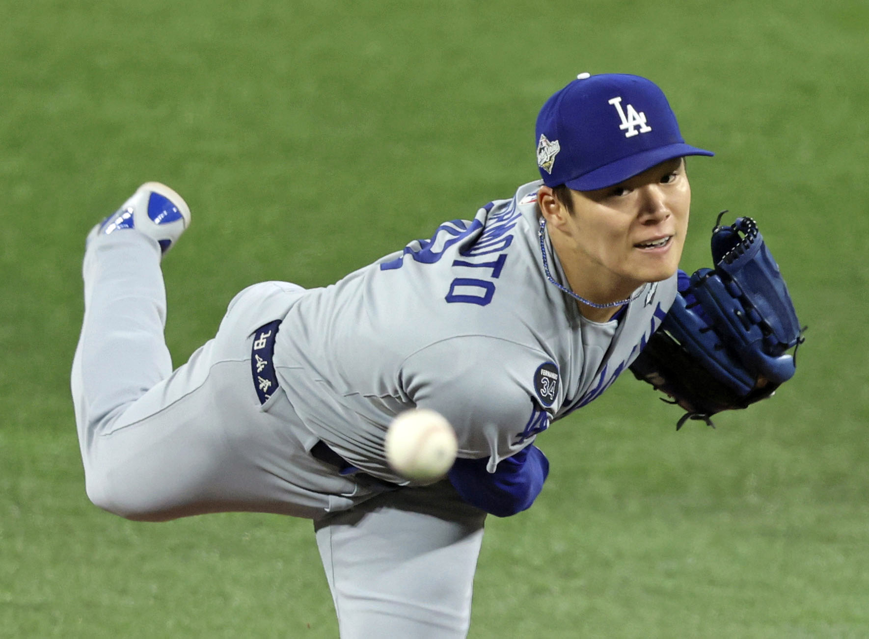ドジャース、ワールドシリーズ連覇に王手 山本由伸は6回1失点の好投