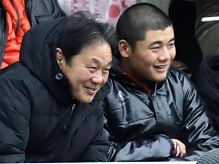 ヤマハ・清宮監督、母校の大一番を親子で観戦 笑顔で取材拒否／関東