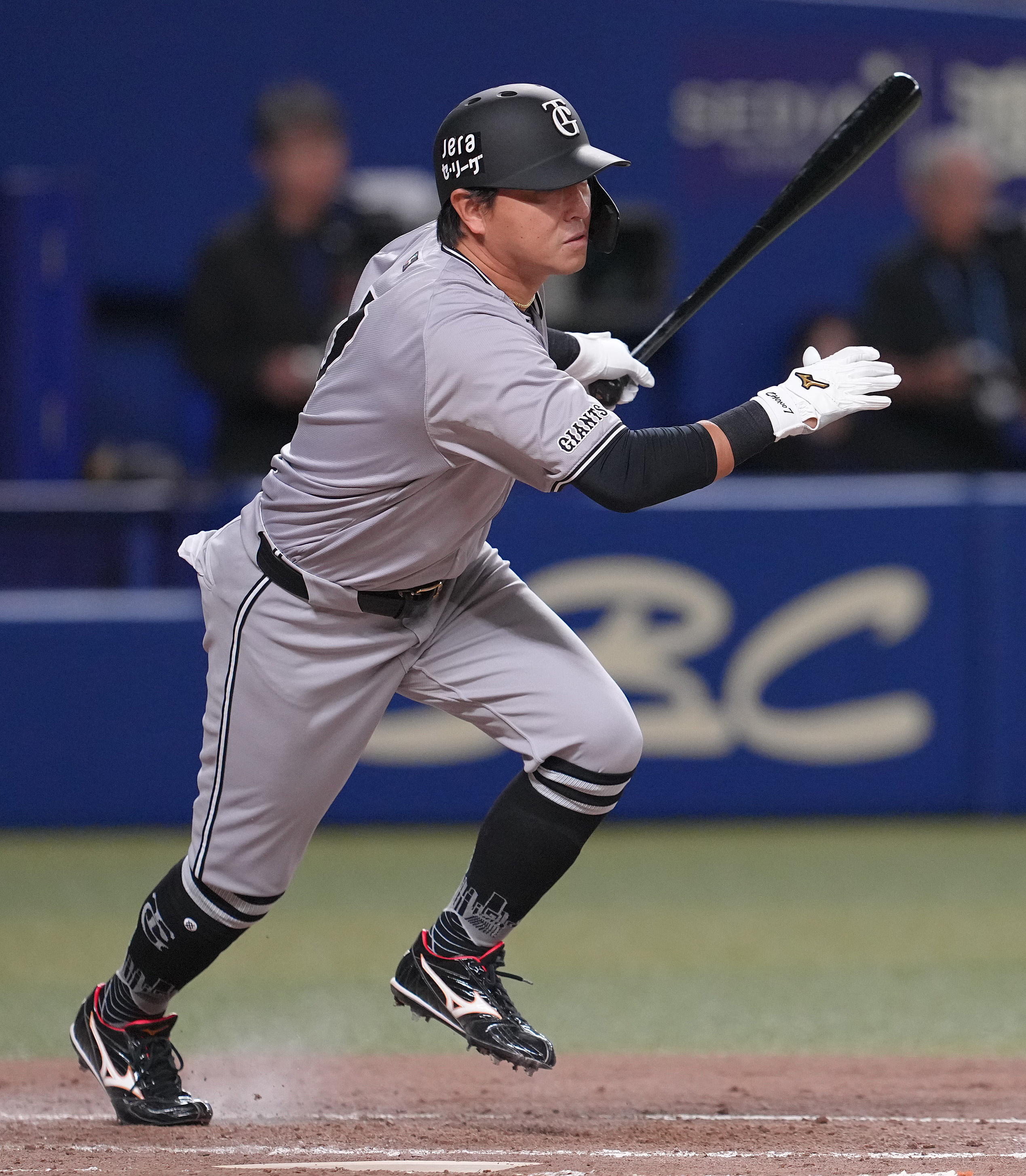 巨人・長野久義、右中間へ走者一掃の3点適時三塁打 5月の打率は5割