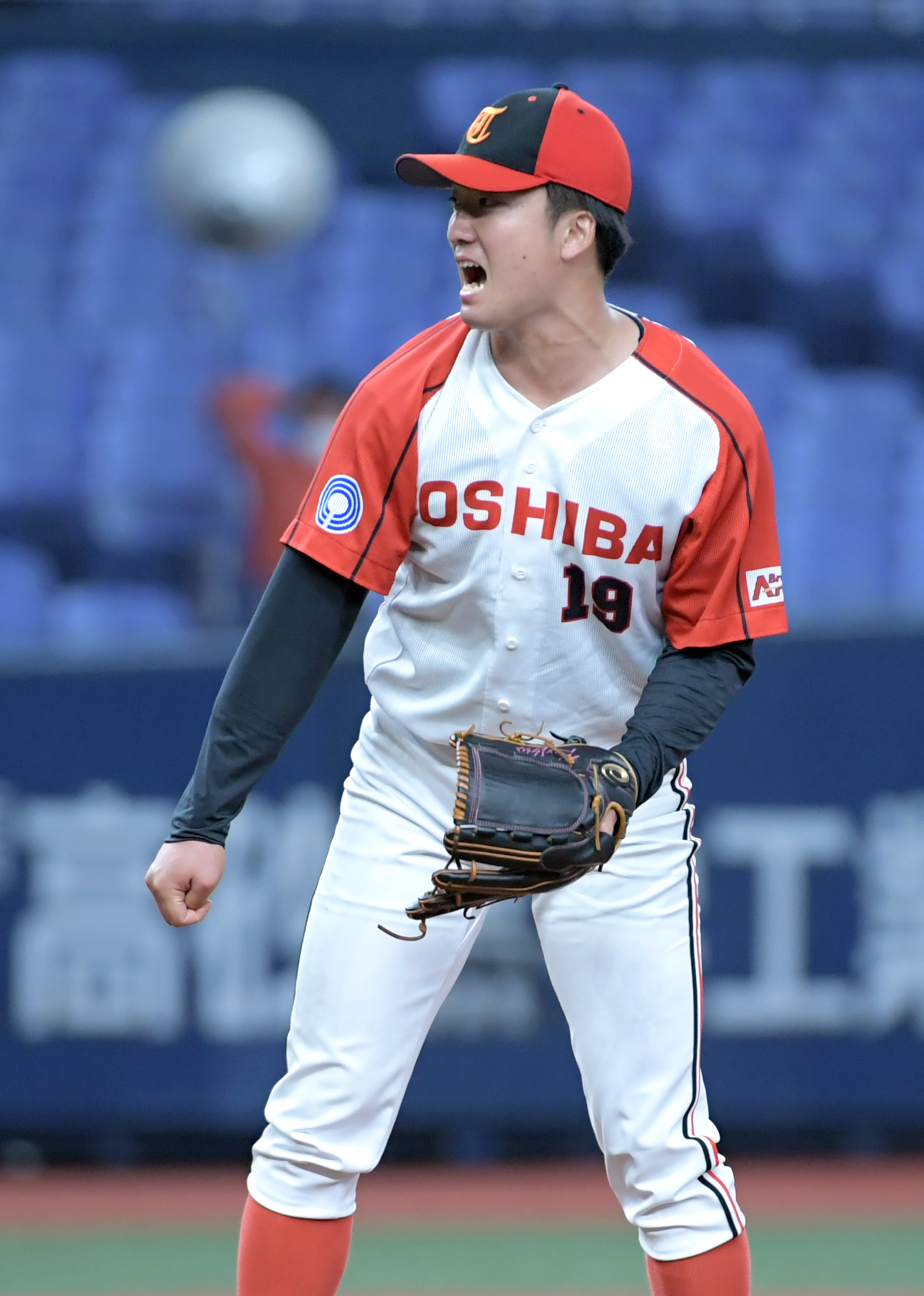 激安大特価！】 EPOCH NPB ヤクルト ルーキー 21/22 GEM 吉村貢司郎