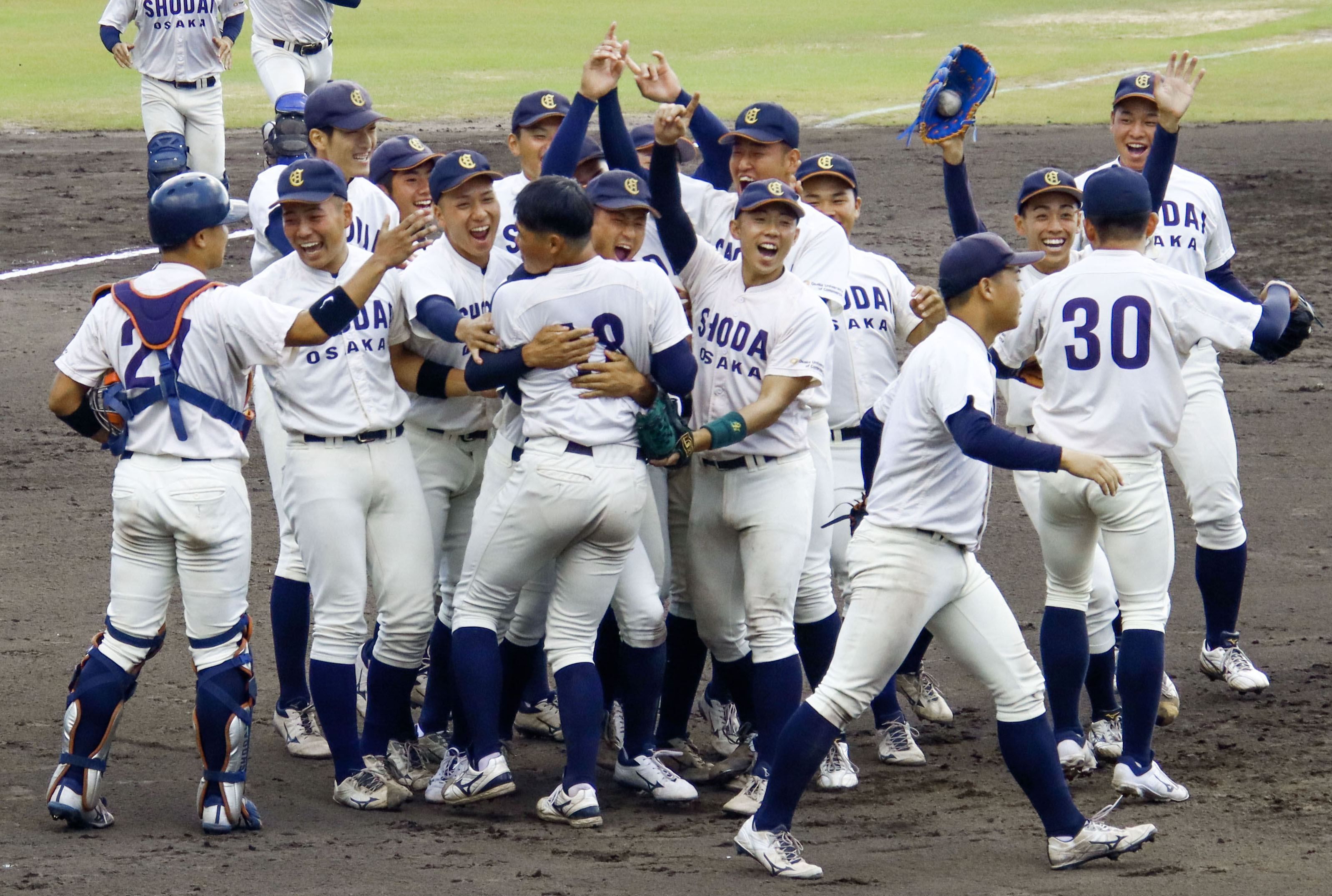 大学野球】関西六大学野球四十年史 - 雑誌