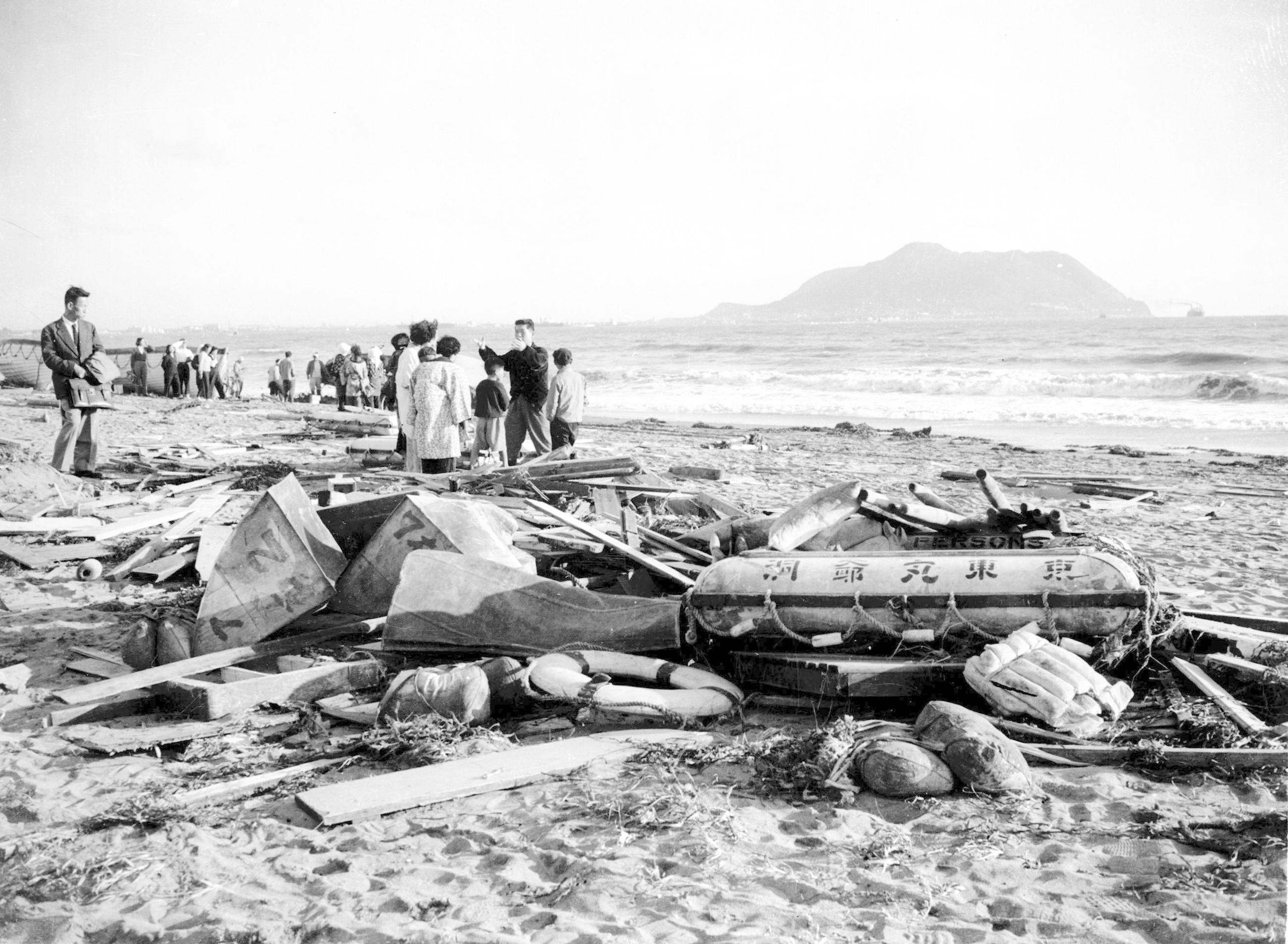 首相は吉田茂、鳩山一郎 青函連絡船が沈没、1000人以上が死亡した昭和