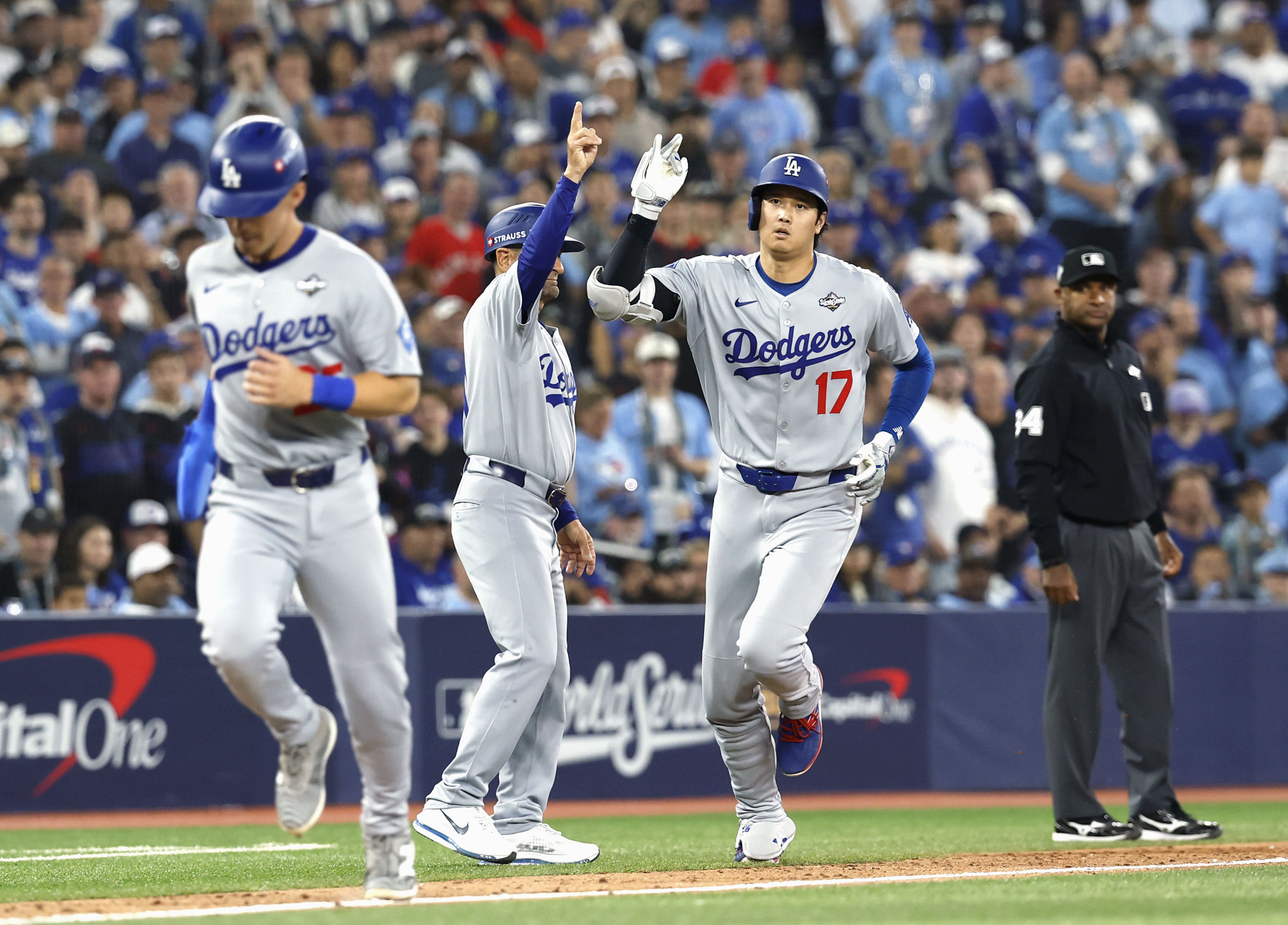 Dodgers　ドジャース　ナイロンプルオーバー大谷翔平 Dodgers ドジャース ナイロンプルオーバー大谷翔平 【公式通販】