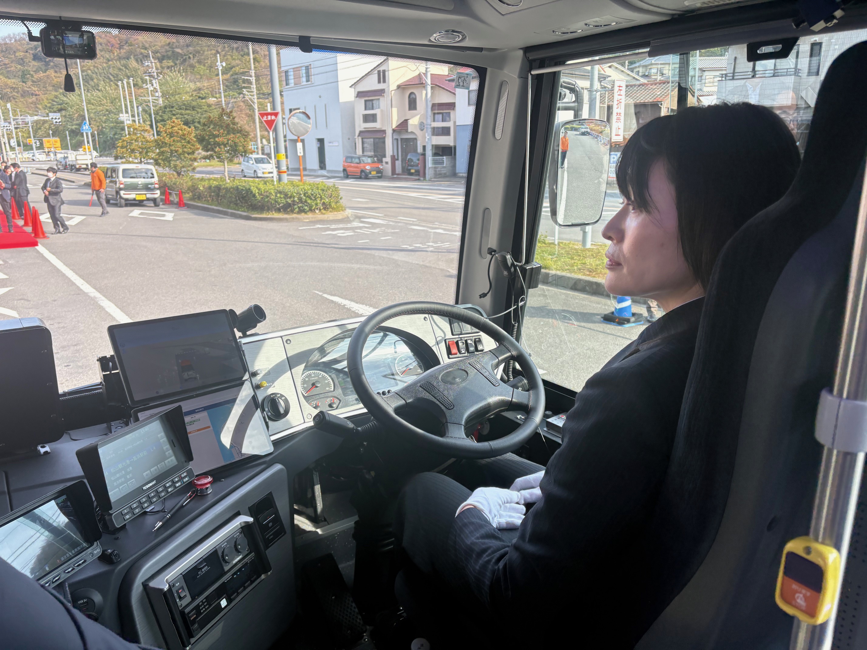 運転手いらない自動運転「レベル4」路線バス 人手不足業界の救世主へ