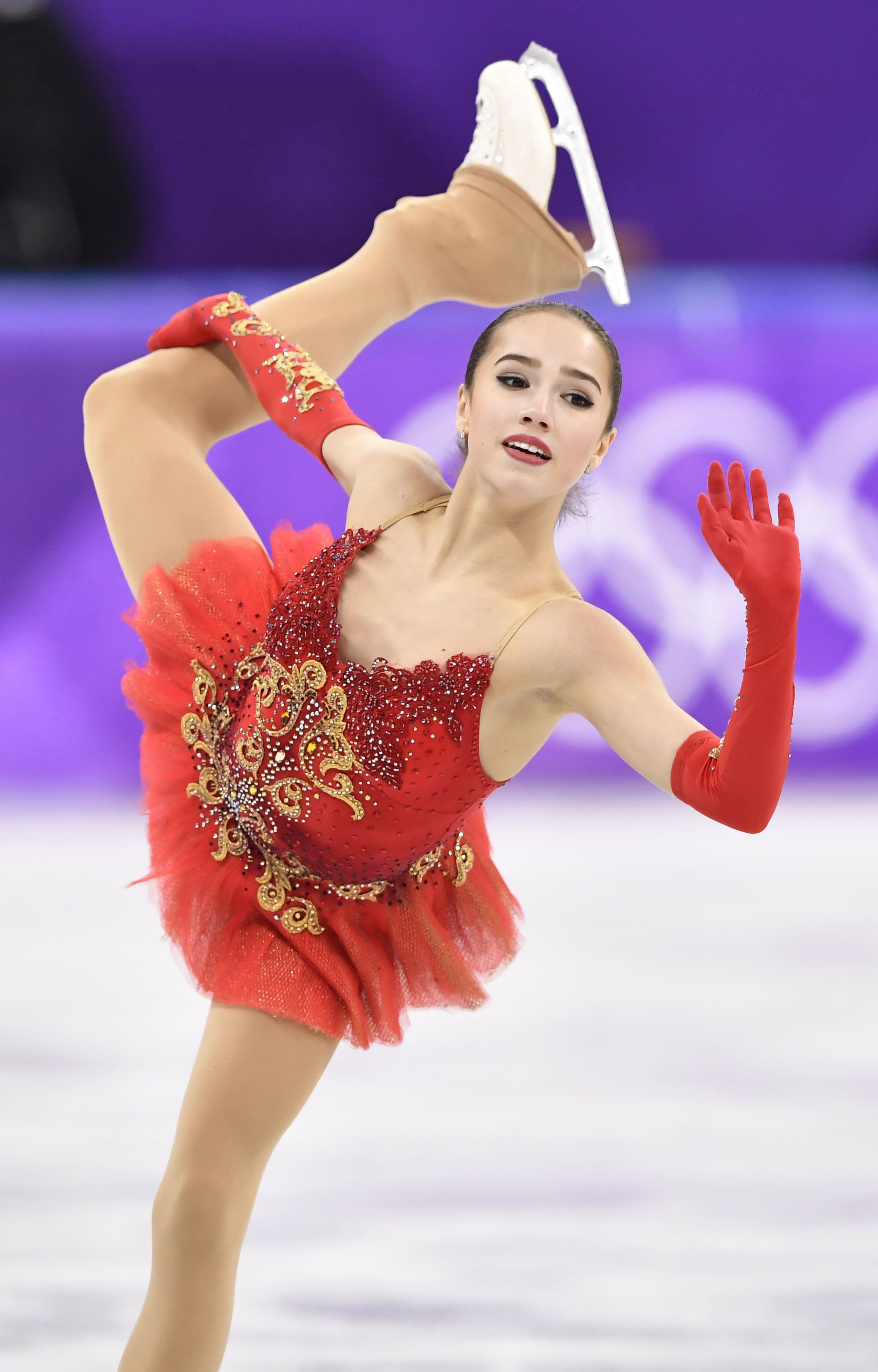 ザギトワ、アイスショーで来日へ 五輪女王シェルバコワも／フィギュア