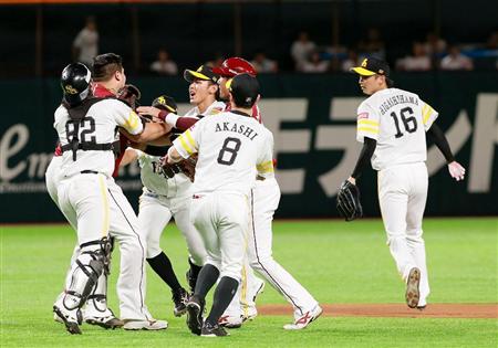 楽天 今季初の8連敗で自力v消滅 アマダーが威嚇行為で退場 サンスポ