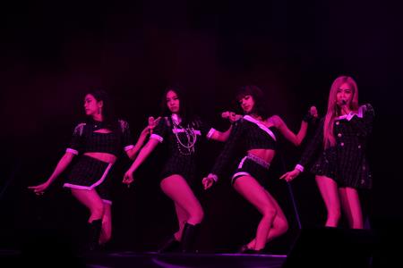 BLACKPINK、自在に腰をくねらすセクシーなダンスで魅了