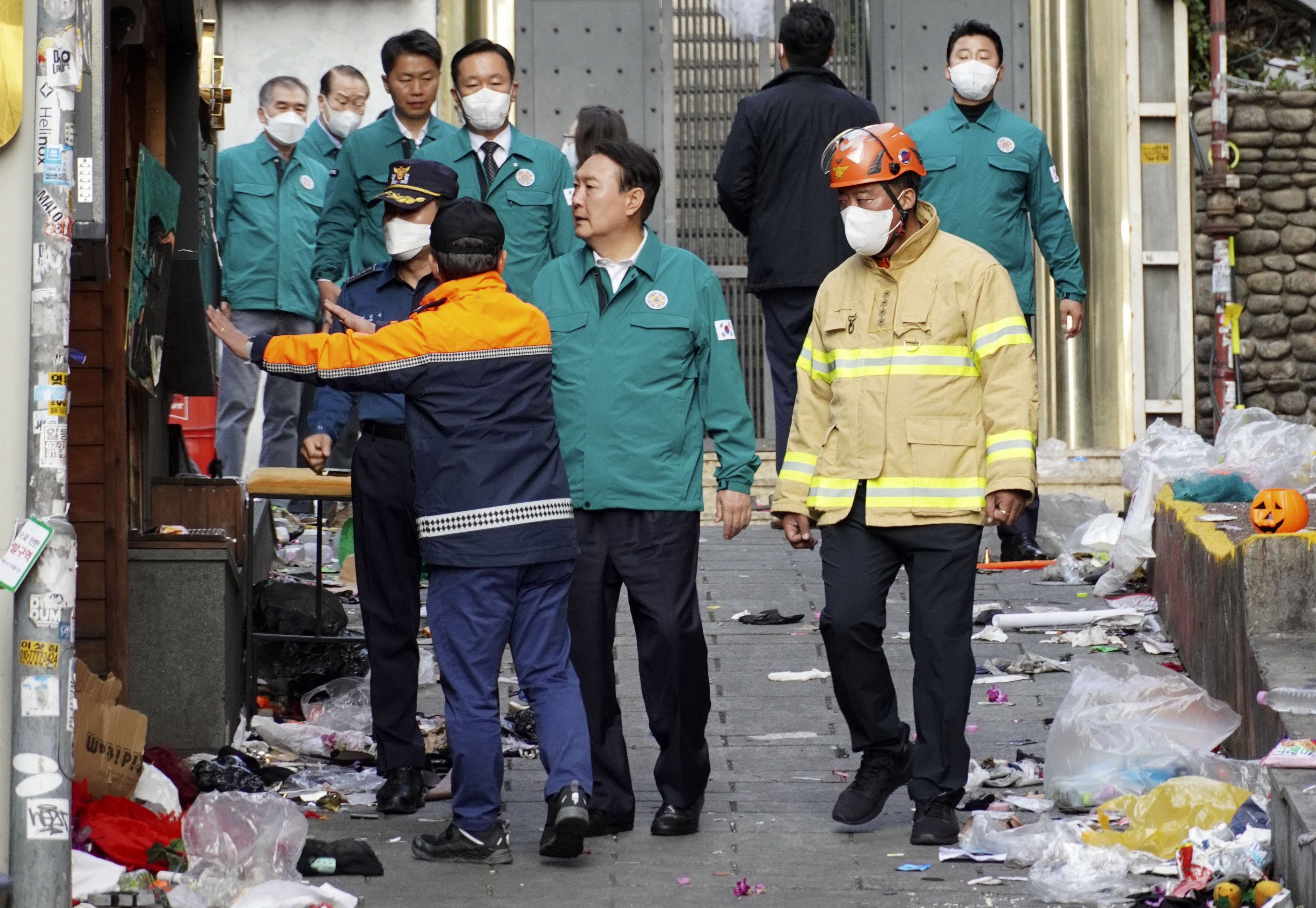 韓国雑踏事故 前へ進む圧力で空間作れず 狭い路地で 群集事故 発生か 産経ニュース