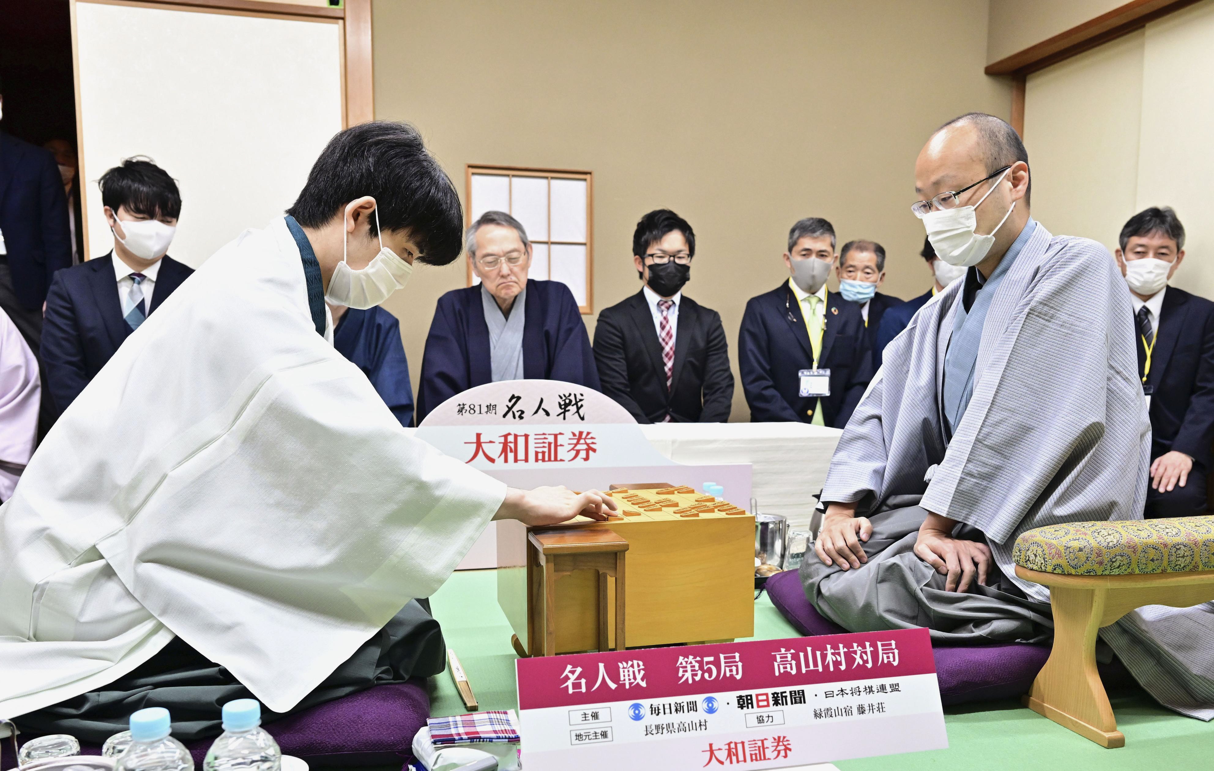 藤井、史上最年少で名人と7冠に 将棋名人戦で渡辺名人破り全8冠制覇に王手 - 産経ニュース