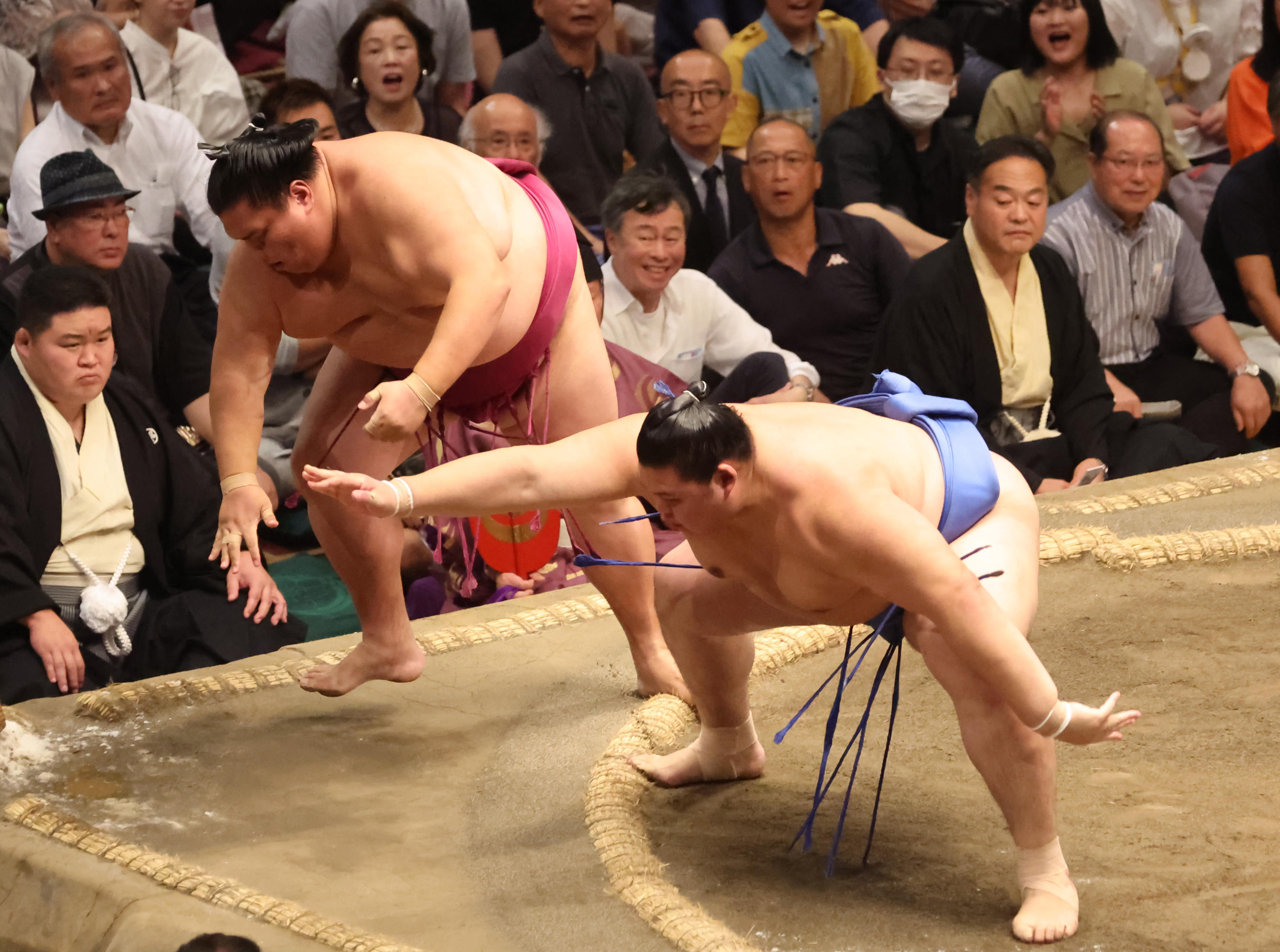 大の里、自身初の全勝ターン 初土俵から9場所連続勝ち越し 大相撲秋