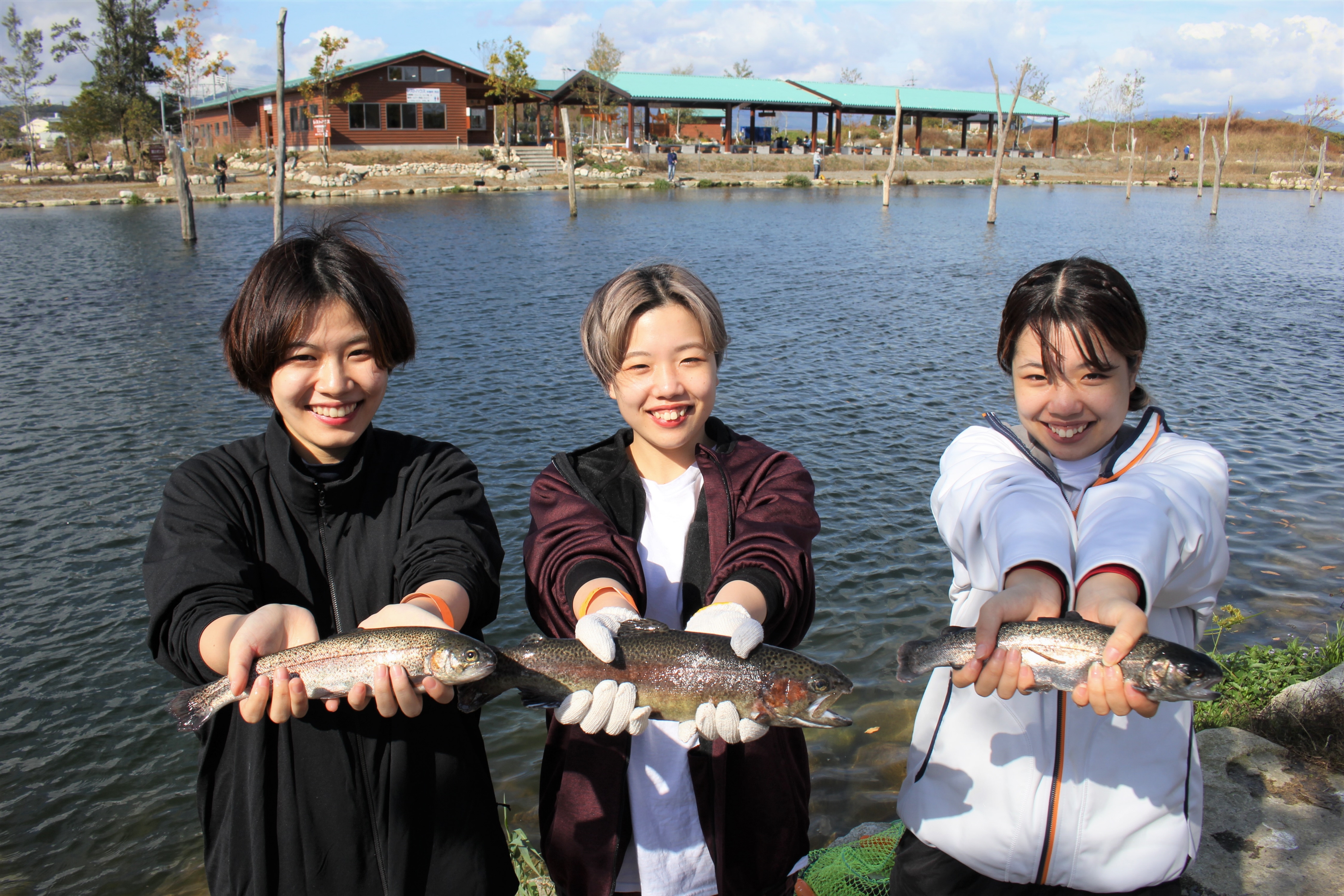 手ぶらでｏｋ 初心者でも楽しめる きょうからあなたも釣りガール 関西フィッシング サンスポ