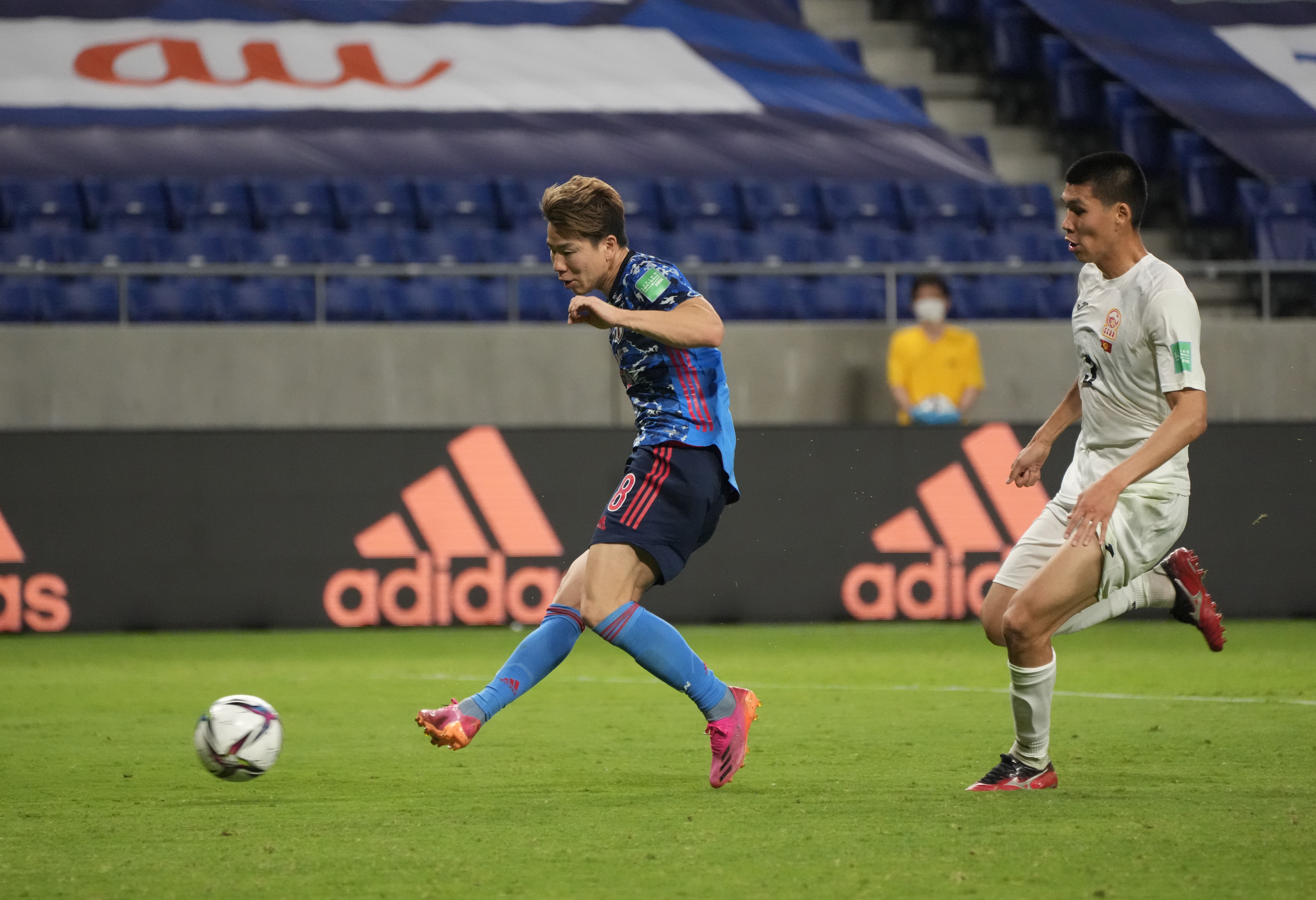 フォト特集 日本 キルギスに快勝 オナイウ 前半でハット達成 産経ニュース