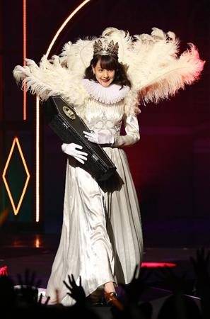 悪の女王トリンドル 挑戦したい仮装は クマの着ぐるみ 産経ニュース