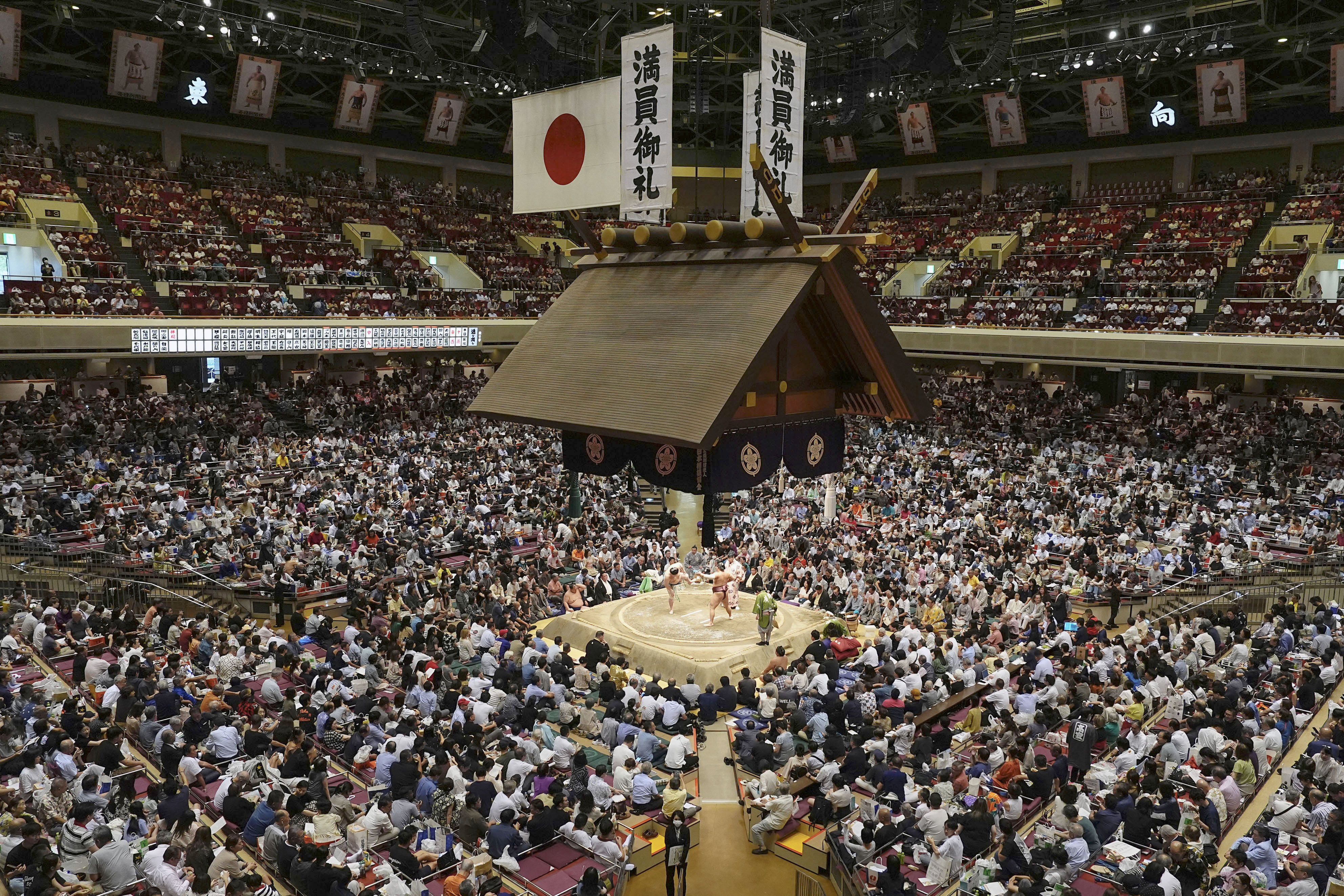 大相撲九州場所、15日間全日程で完売、28年ぶりに年6場所の全90日間「札止め」 - 産経ニュース