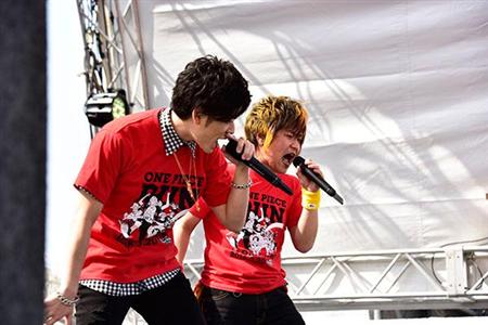 AAA末吉、ONE PIECE唱！きただにひろしとコラボライブ