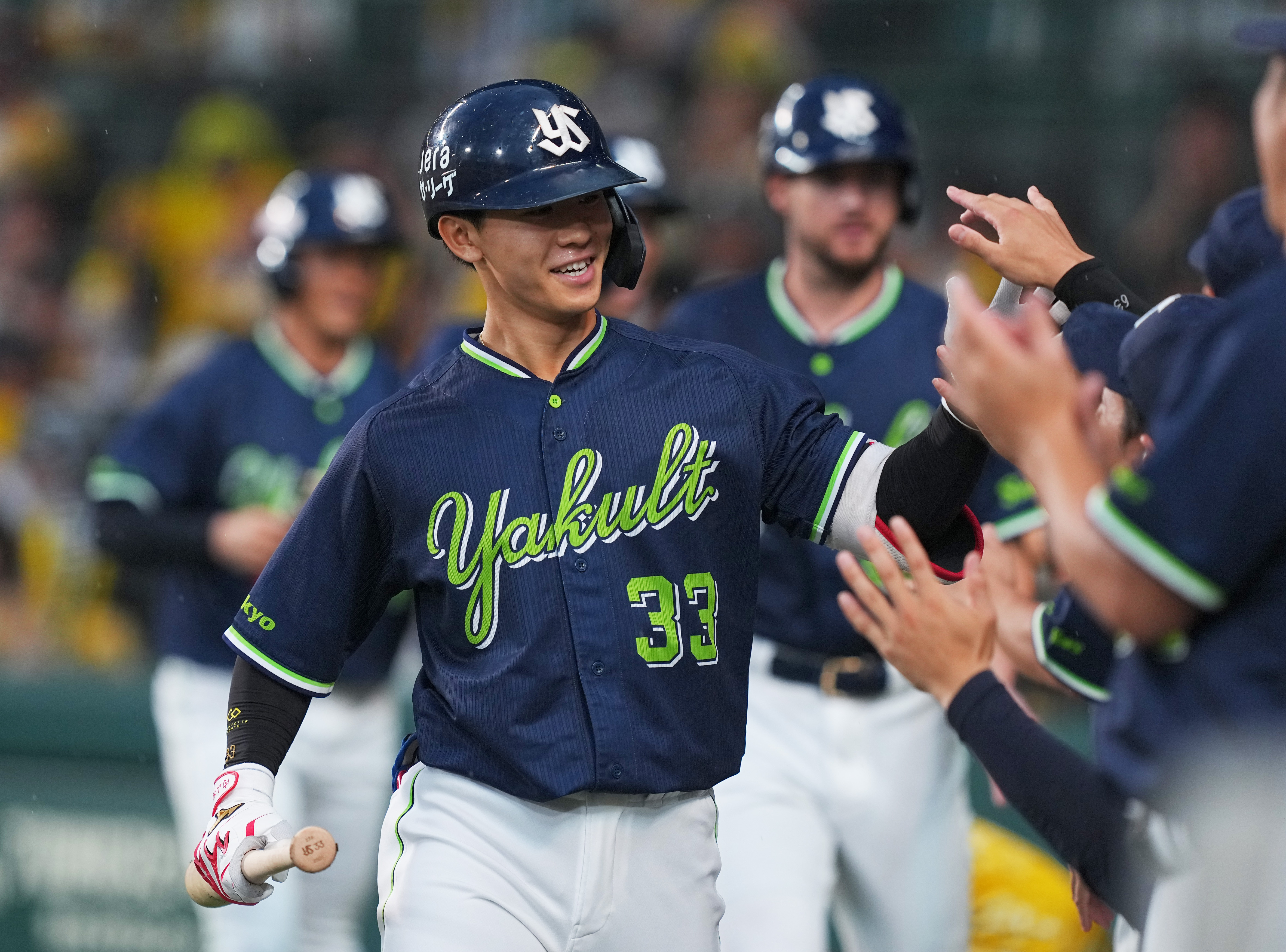 ヤクルト・内山壮真が2年ぶり満塁弾 二回に打線が阪神・村上から一挙6