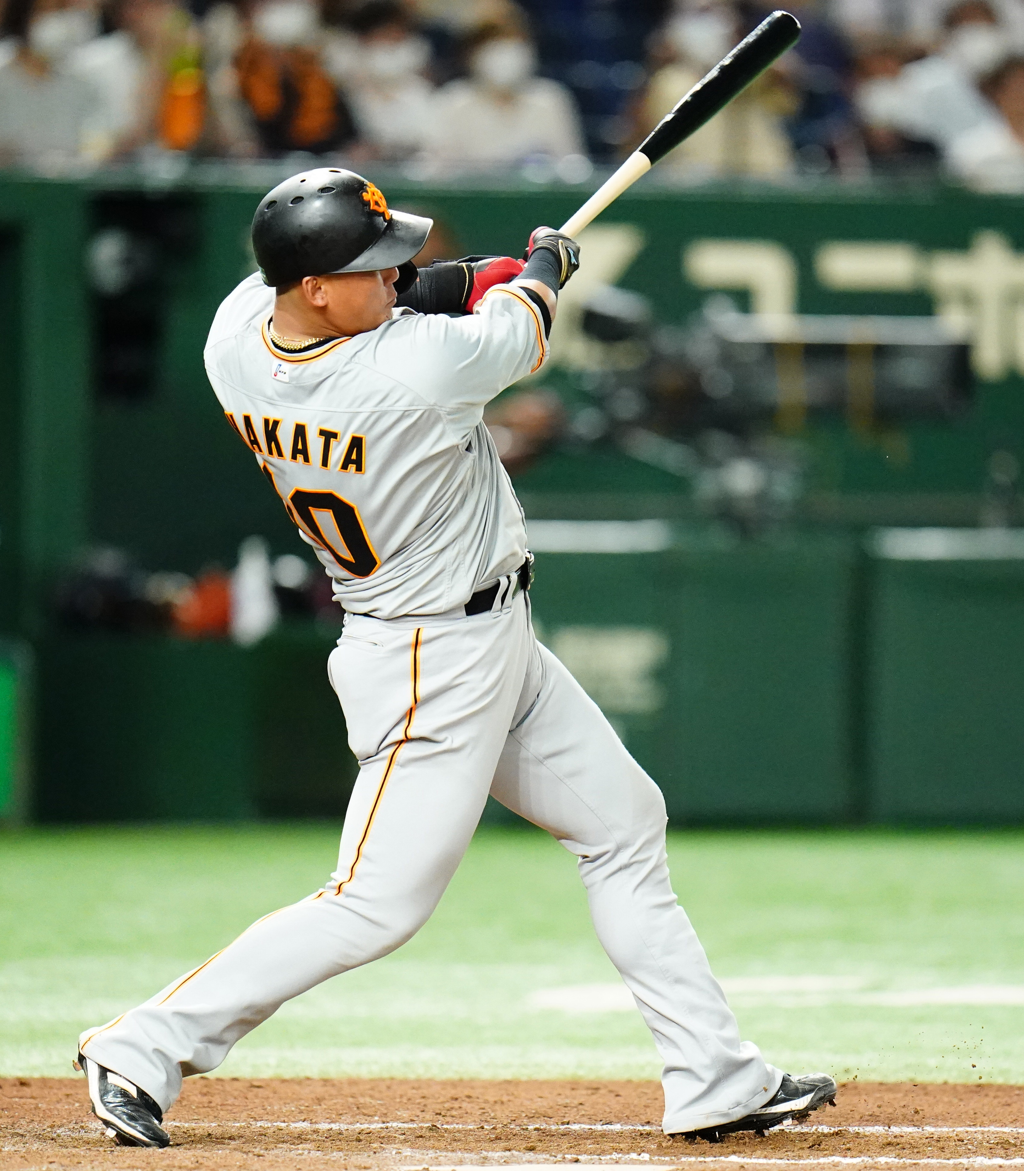 中田翔、特大2ランで全12球団弾達成「ファイターズファンの声援のおかげ」 | BASEBALL KING
