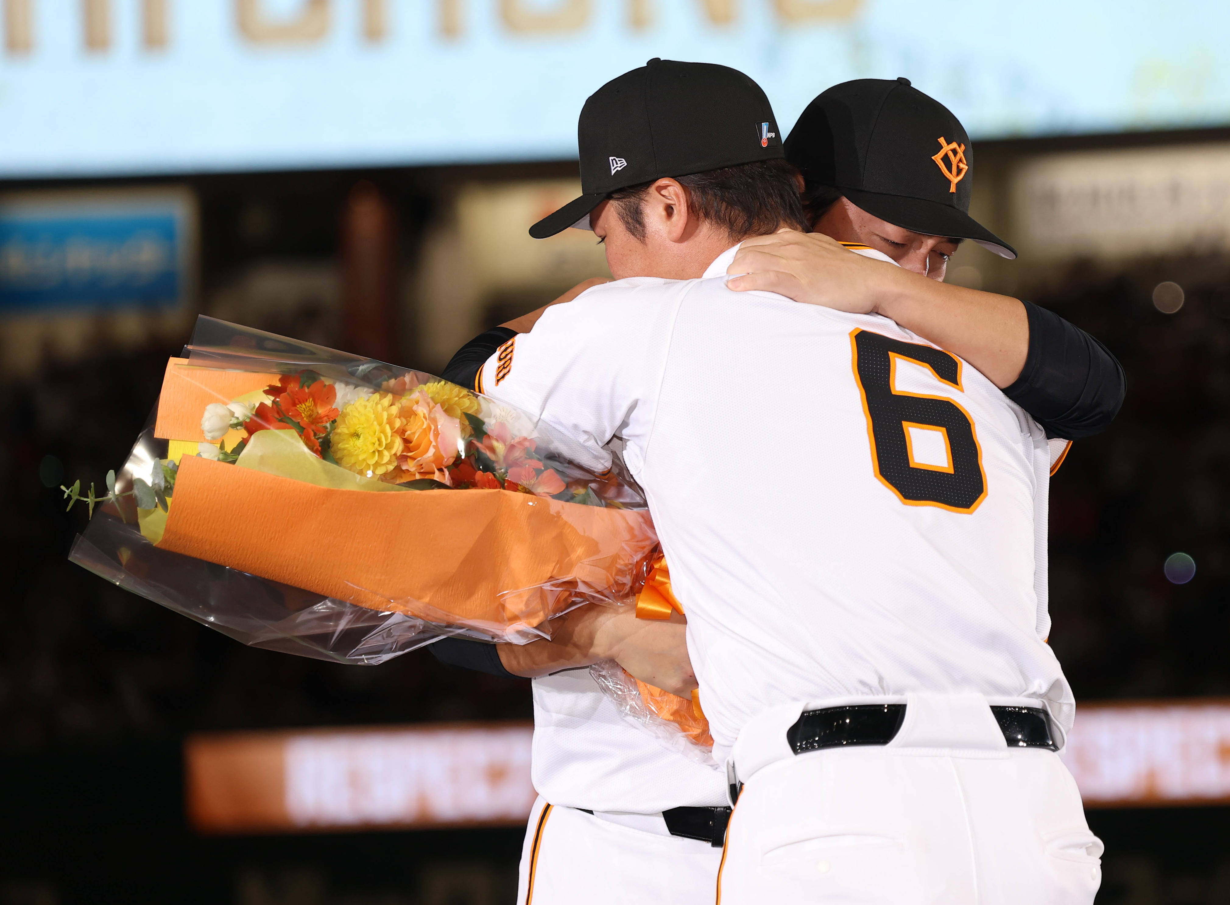 巨人・坂本勇人、〝涙の抱擁〟語る「阿部さんの涙見て、チョーさんが