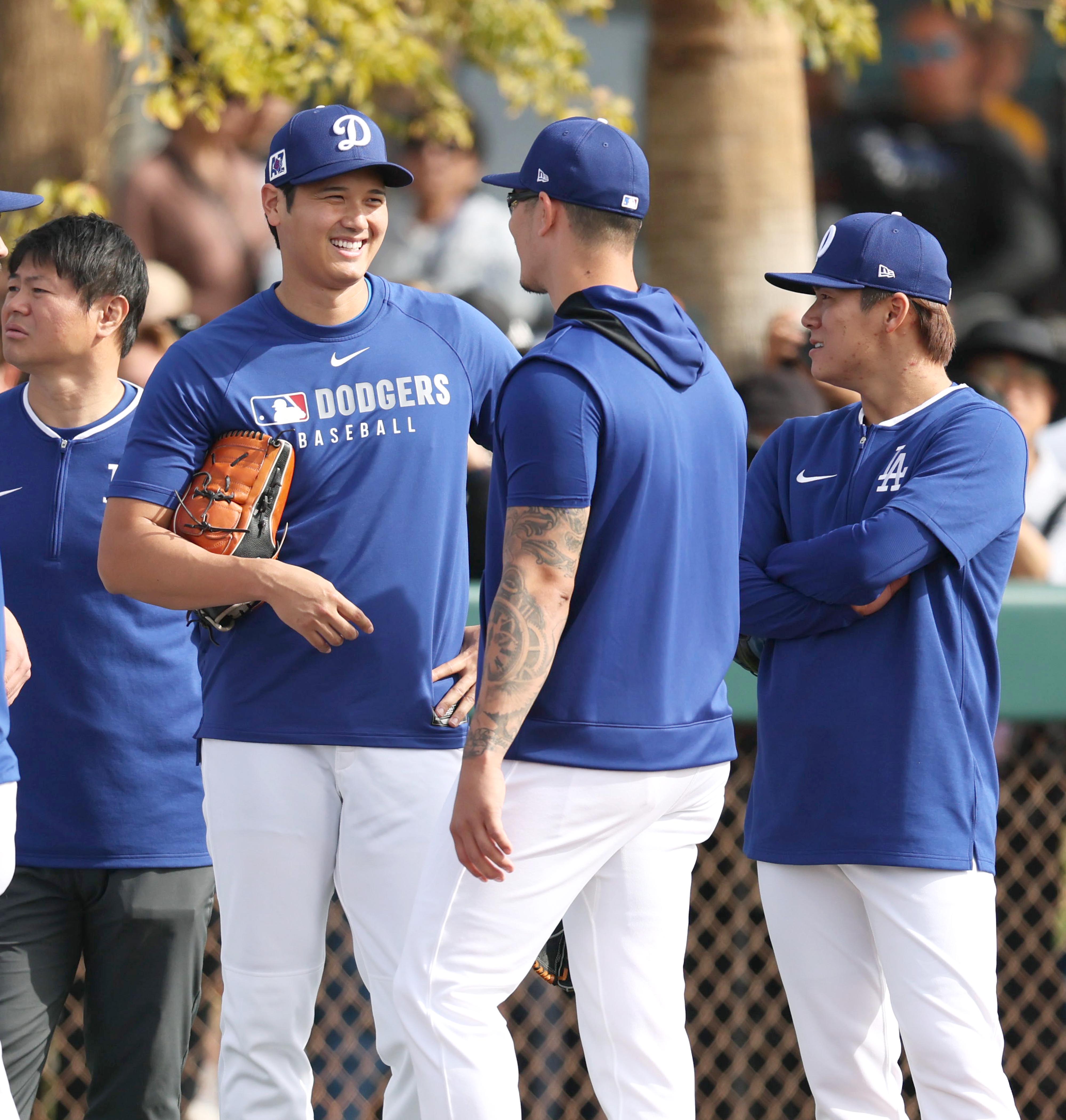 【激レア非売品】大谷翔平 初登板初先発 オフィシャルファンクラブ会員抽選品 MLB大谷翔平の日本開幕戦まだ観られるチャンス！ ドジャースが日本