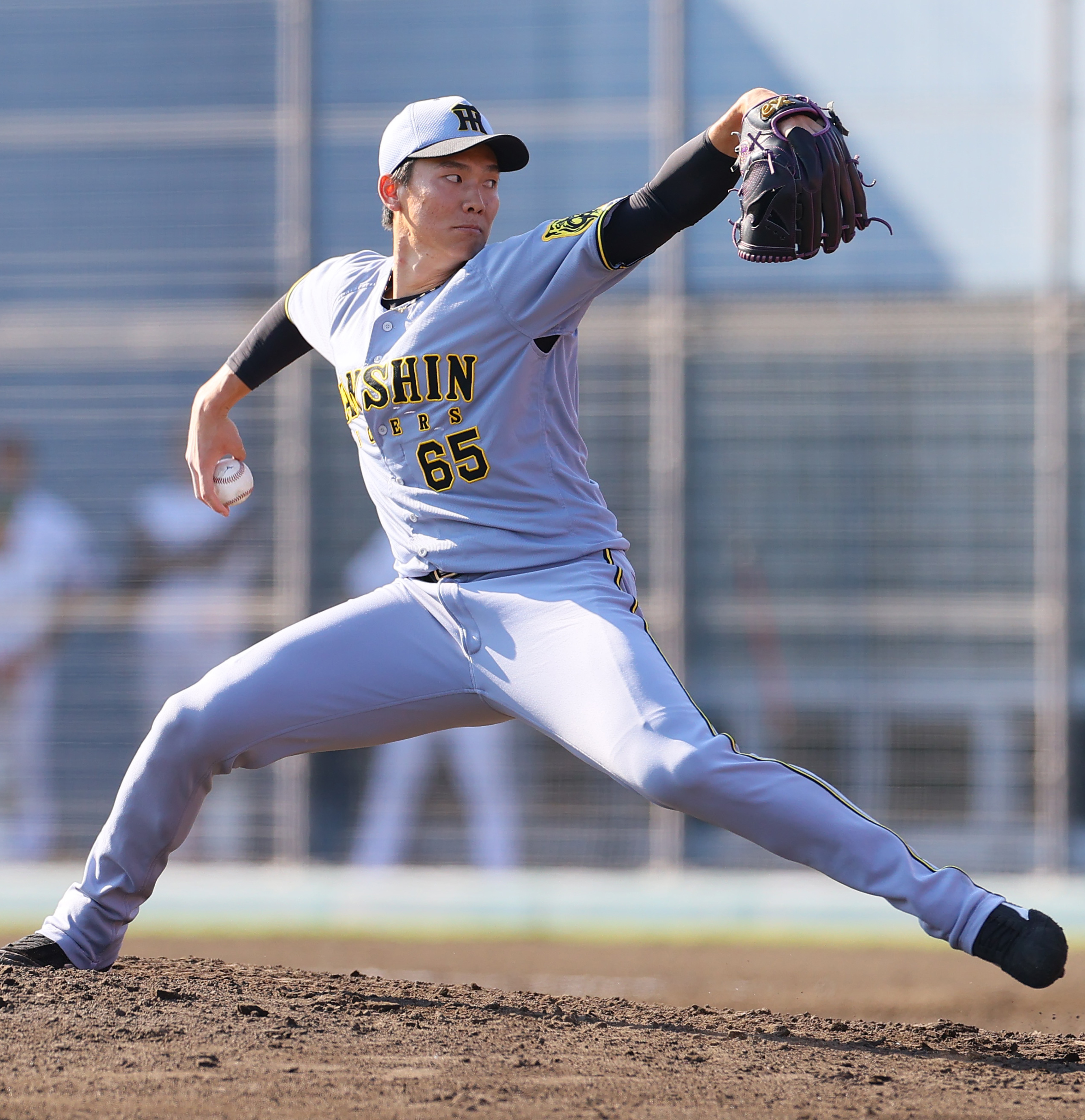 阪神・湯浅、全13球を直球勝負で3者凡退「この期間で真っすぐの質を