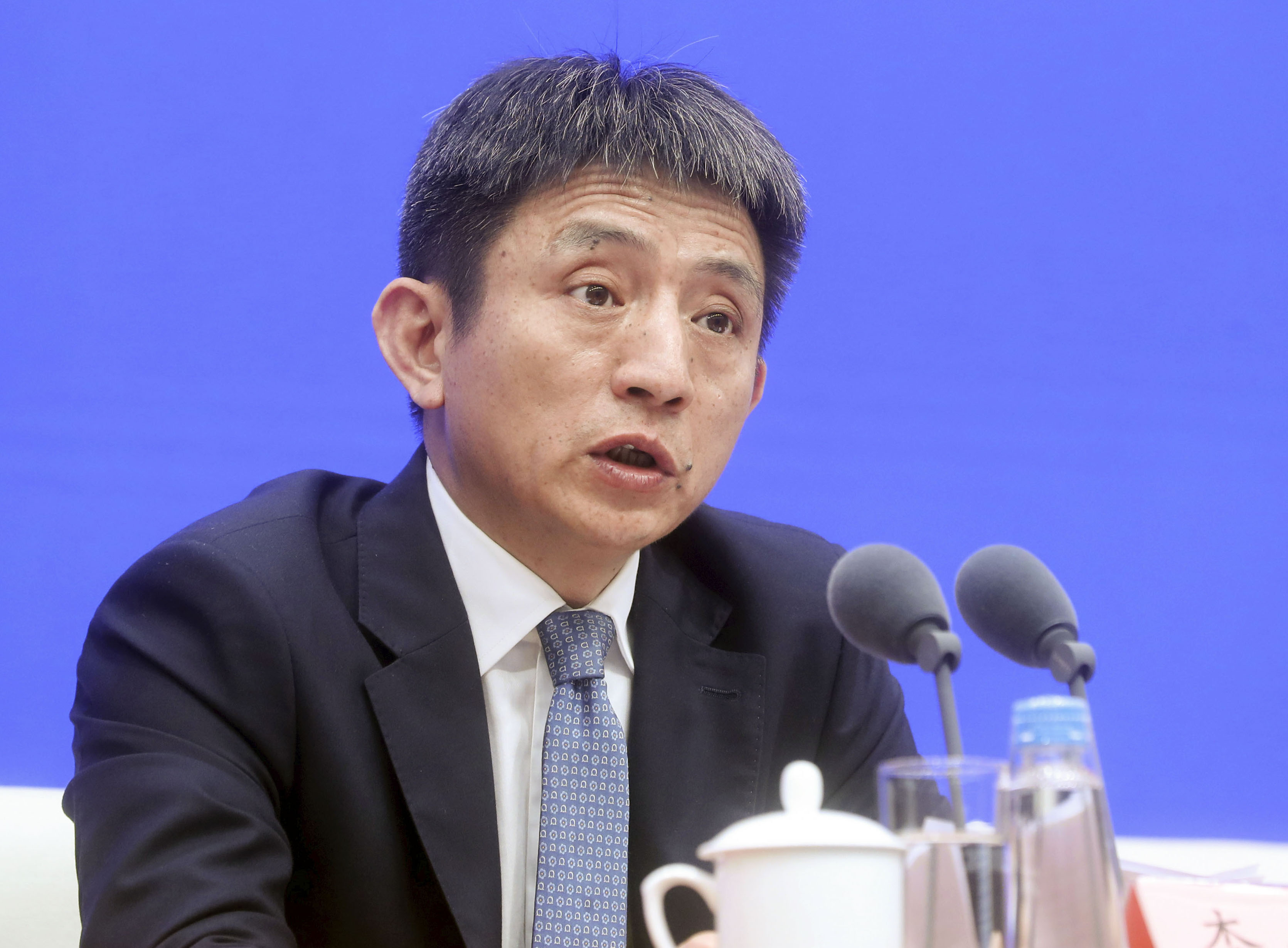 鍍金仏 詳細不明 中国 李朝 値引き交渉可能 酔 李朝金銅仏 誂え箱入り 高さ 7cm 台座径4cm 重量56g(仏像)