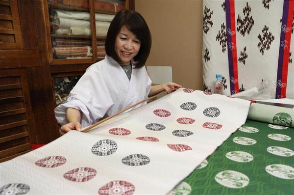 WOMEN】十二単の伝統技術を復活、京都の宮廷装束司・黒田知子さん